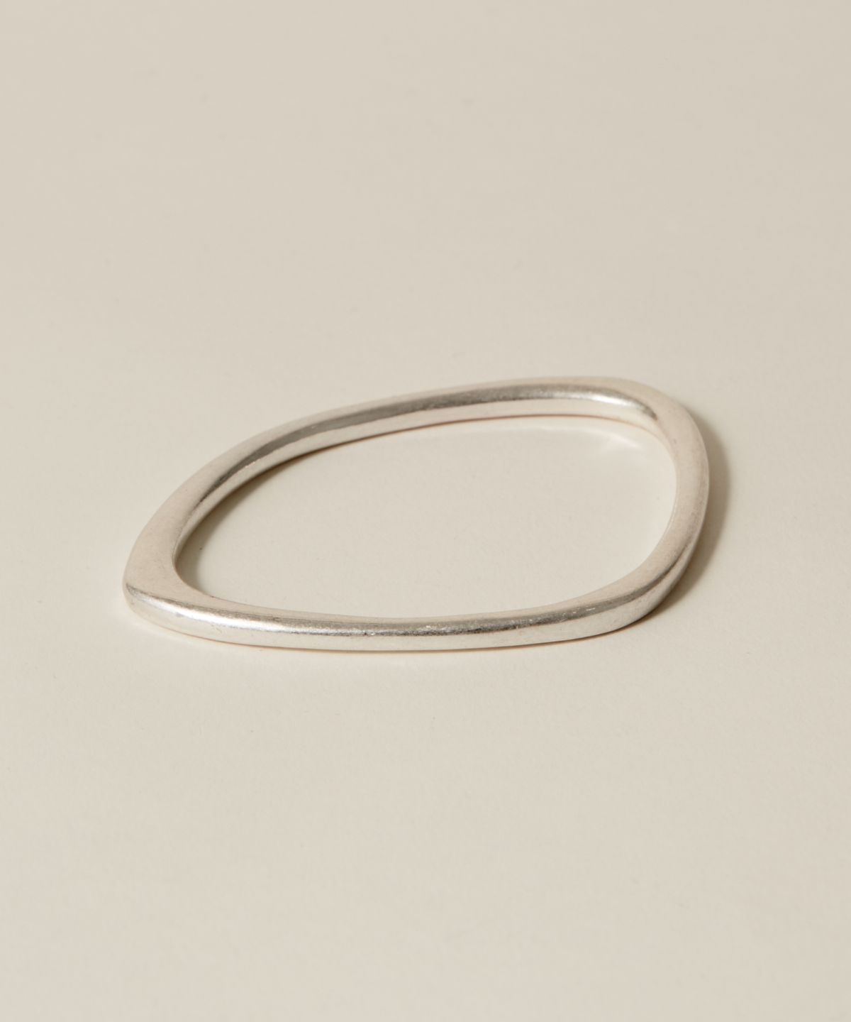 노비스도쿄(NOVICE TOKYO) 빈티지 사각 뱅글 Vintage Rectangle Bangle / Silver