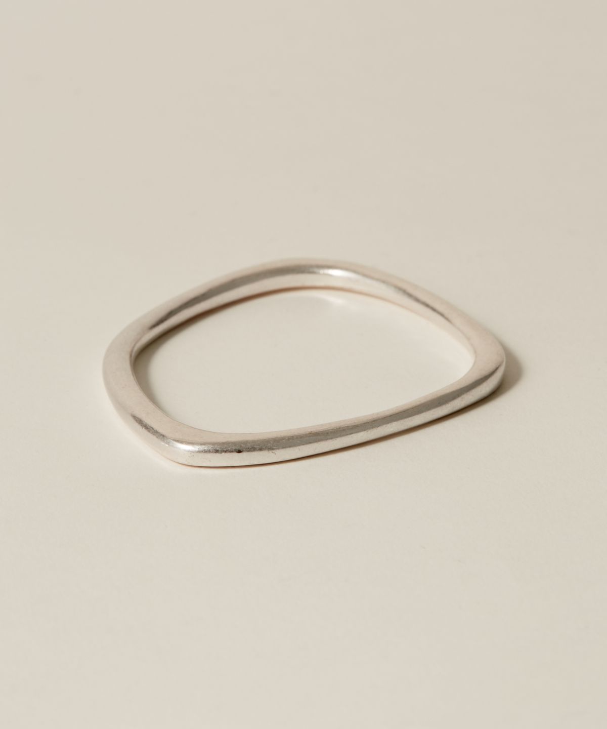 노비스도쿄(NOVICE TOKYO) 빈티지 사각 뱅글 Vintage Rectangle Bangle / Silver