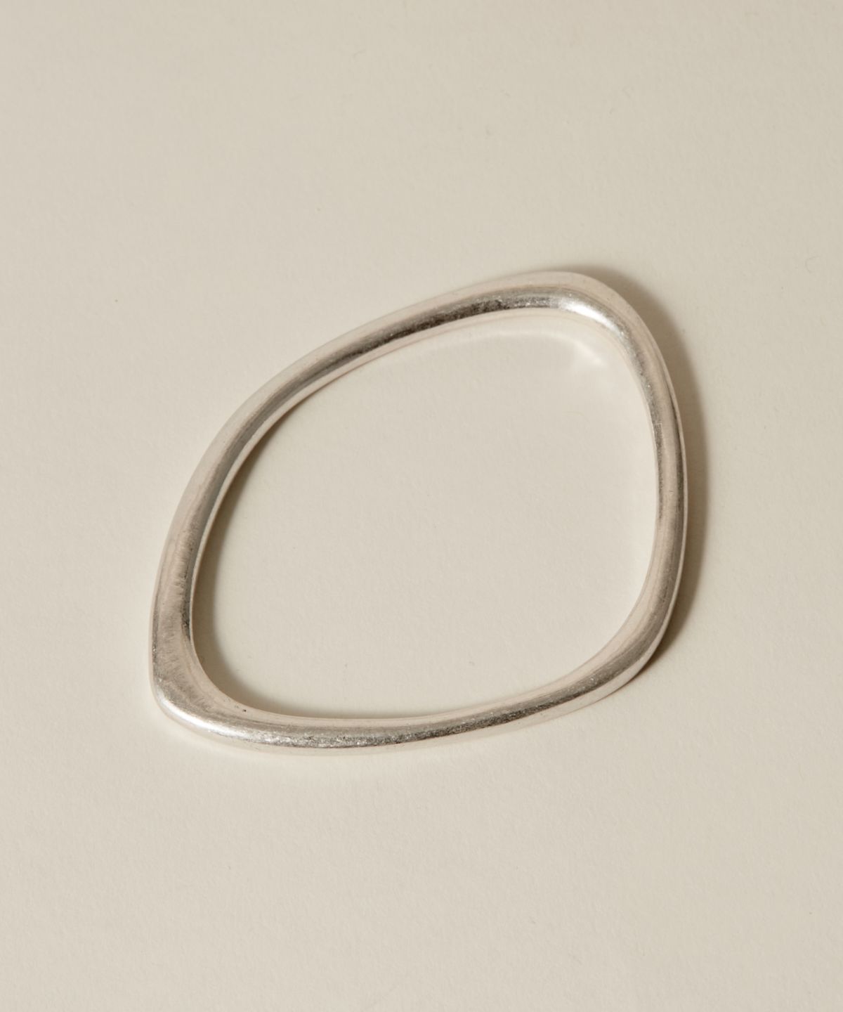 노비스도쿄(NOVICE TOKYO) 빈티지 사각 뱅글 Vintage Rectangle Bangle / Silver