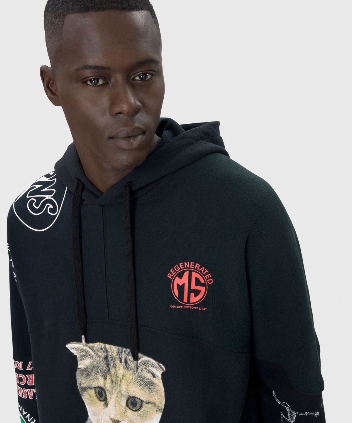 마린 세르(MARINE SERRE) (U) 리제너레이티드 그래픽 스웨트셔츠 후디 블랙 REGENERATED GRAPHIC SWEATSHIRTS HOODIE BK99 BLACK