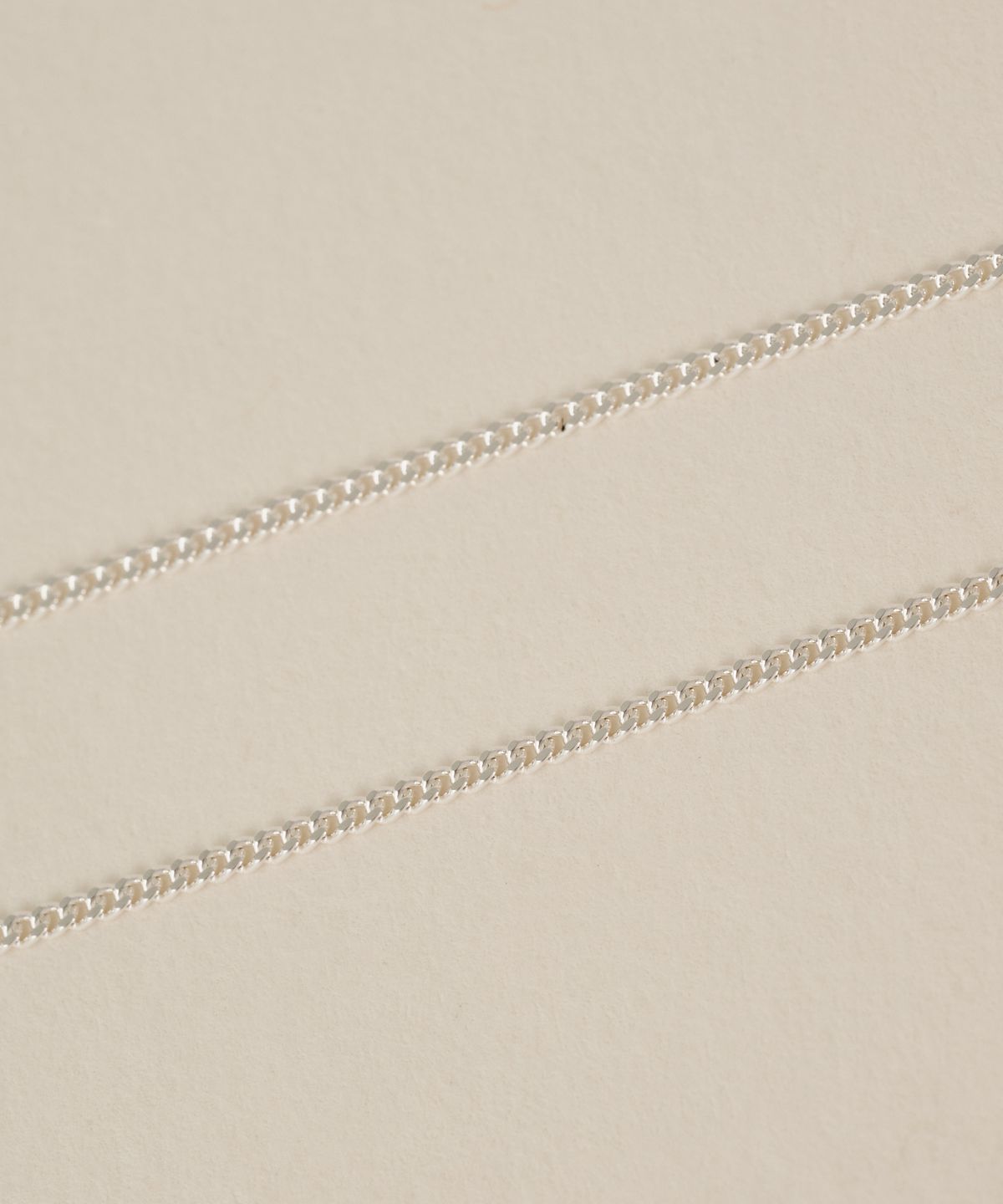 노비스도쿄(NOVICE TOKYO) 얇은 곡선 체인 목걸이 Thin Curb Chain Necklace [Silver925](2 Size) / Silver