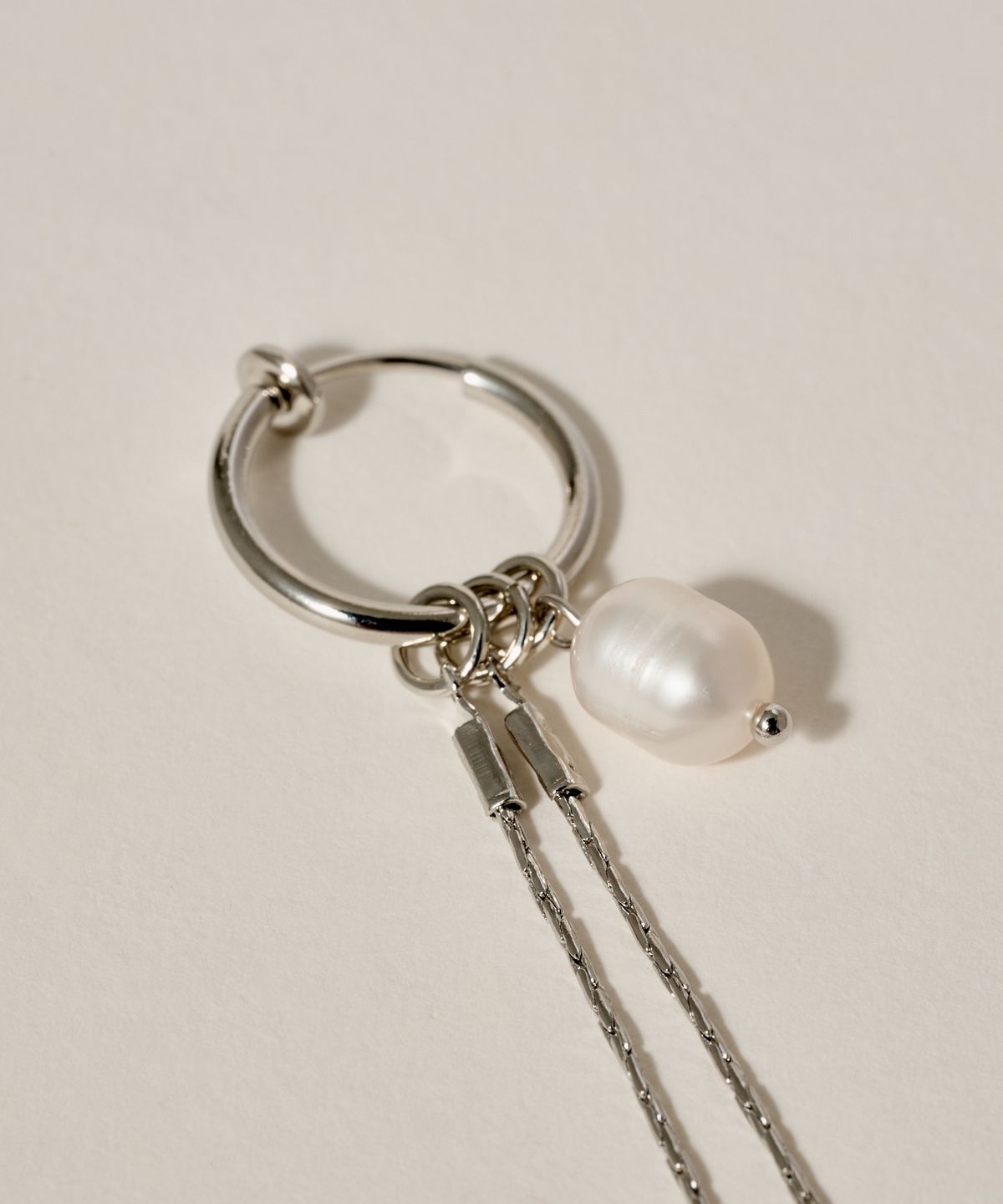 노비스도쿄(NOVICE TOKYO) 바로크 진주 체인 귀걸이 Baroque Pearl Chain Earring / Silver