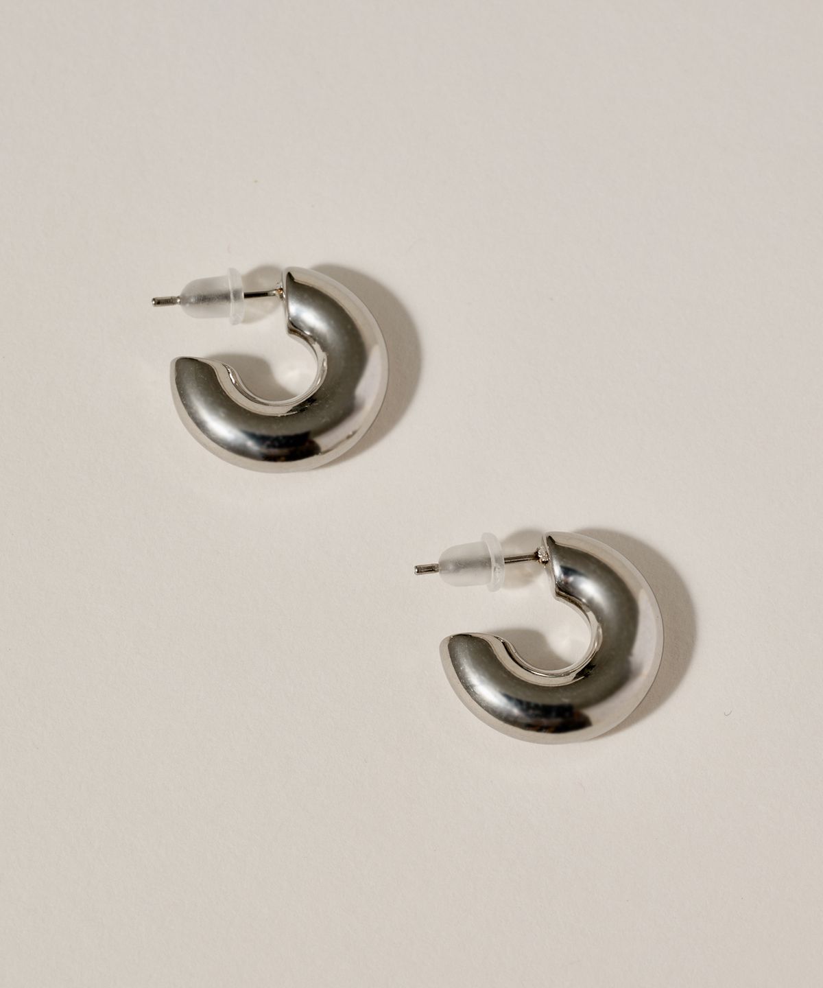 노비스도쿄(NOVICE TOKYO) 청키 후프 피어스 Chunky Hoop Pierce［Stainless］ / Silver