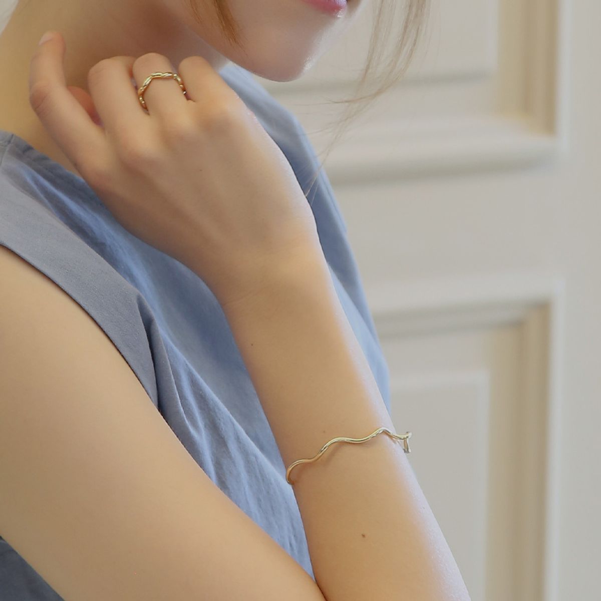 디유아모르(DIEUAMOUR) 디유아모르 엘라노 오픈 팔찌 2color