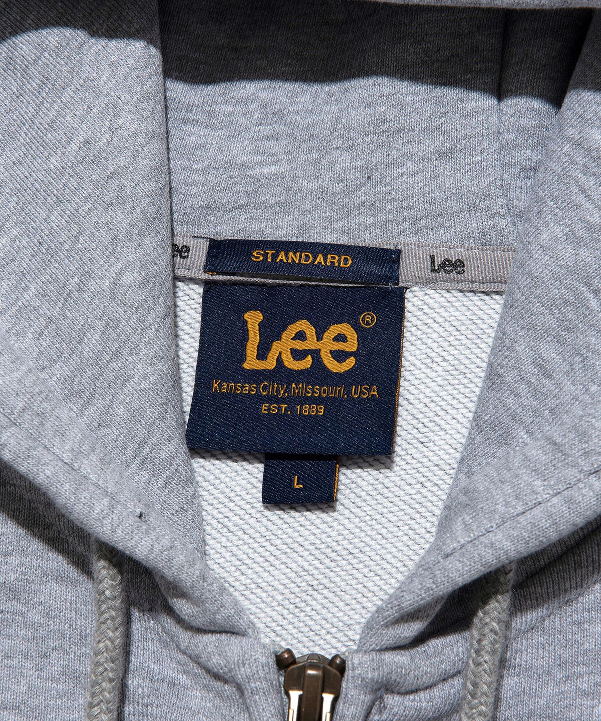 리(LEE) 스몰 트위치 로고 후드 집업 그레이