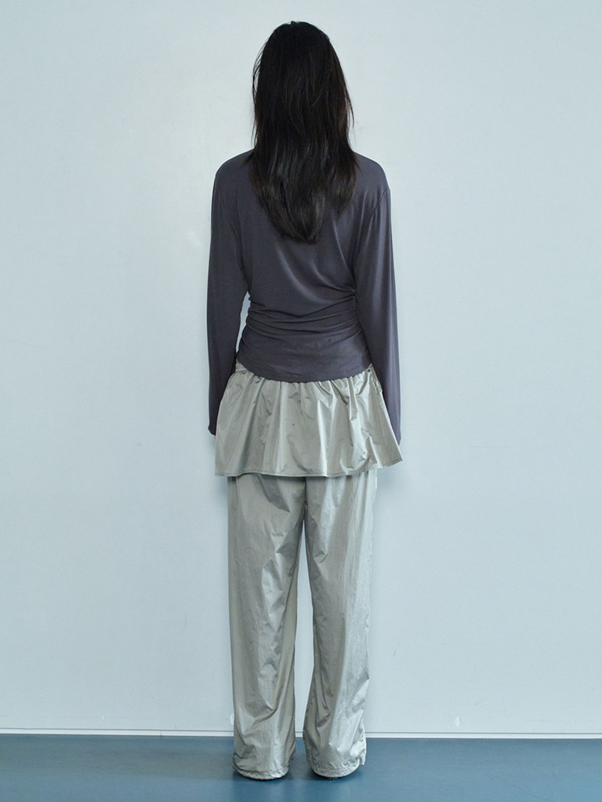 세릭(CERRIC) SHINY SKIRT PANTS / KHAKI