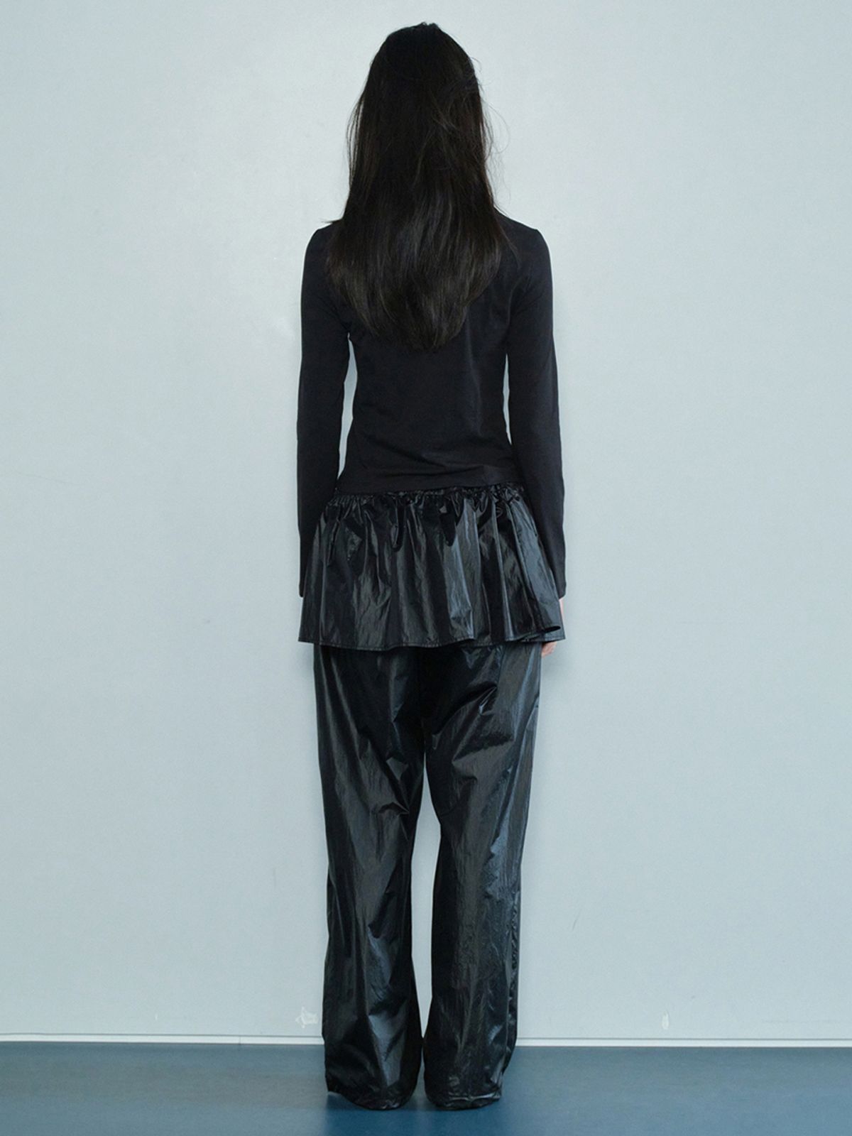세릭(CERRIC) SHINY SKIRT PANTS / BLACK