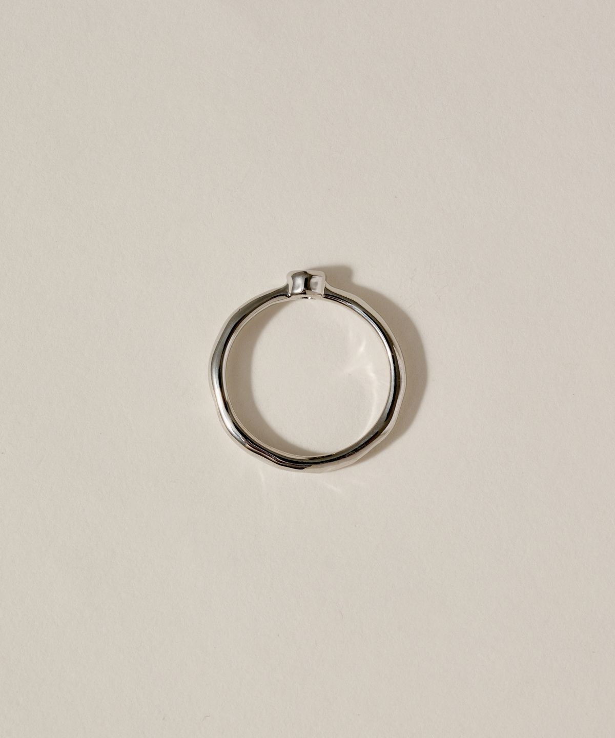 노비스도쿄(NOVICE TOKYO) 스몰 클래식 스톤 모티프 링 Small Classic Stone Motif Ring / Silver