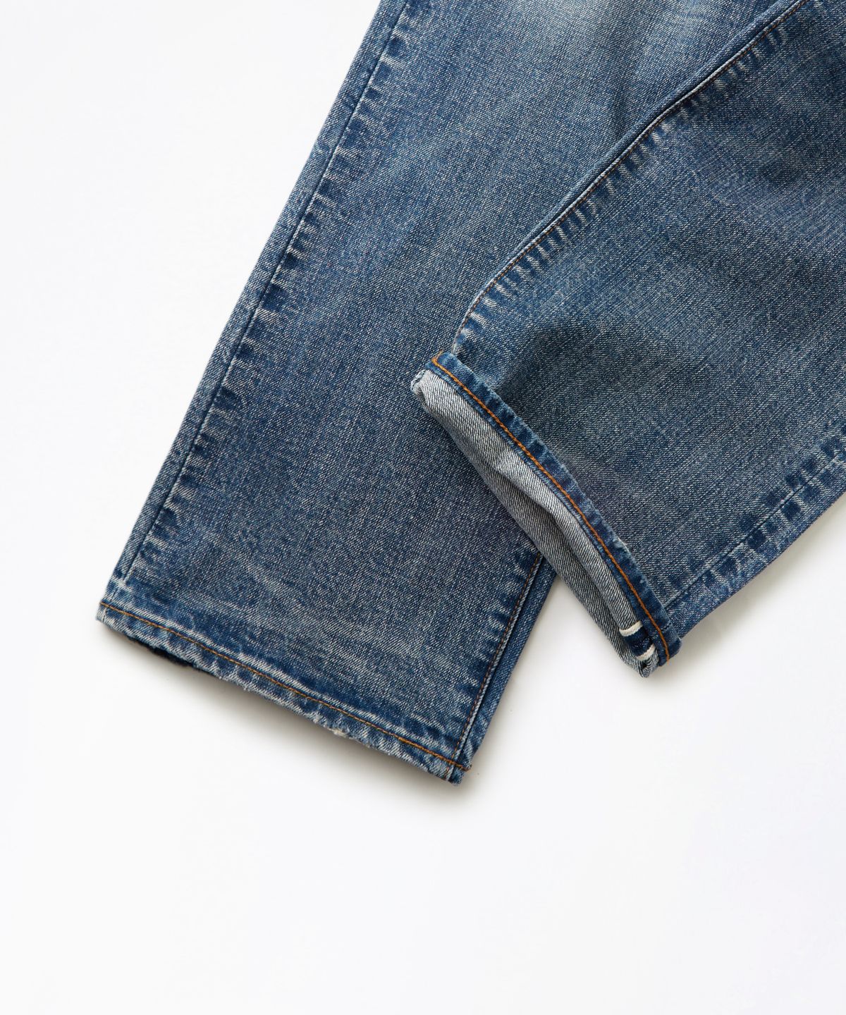 아웃스탠딩(OUTSTANDING) 40S SELVEDGE STRAIGHT PANTS_L.BLUE
