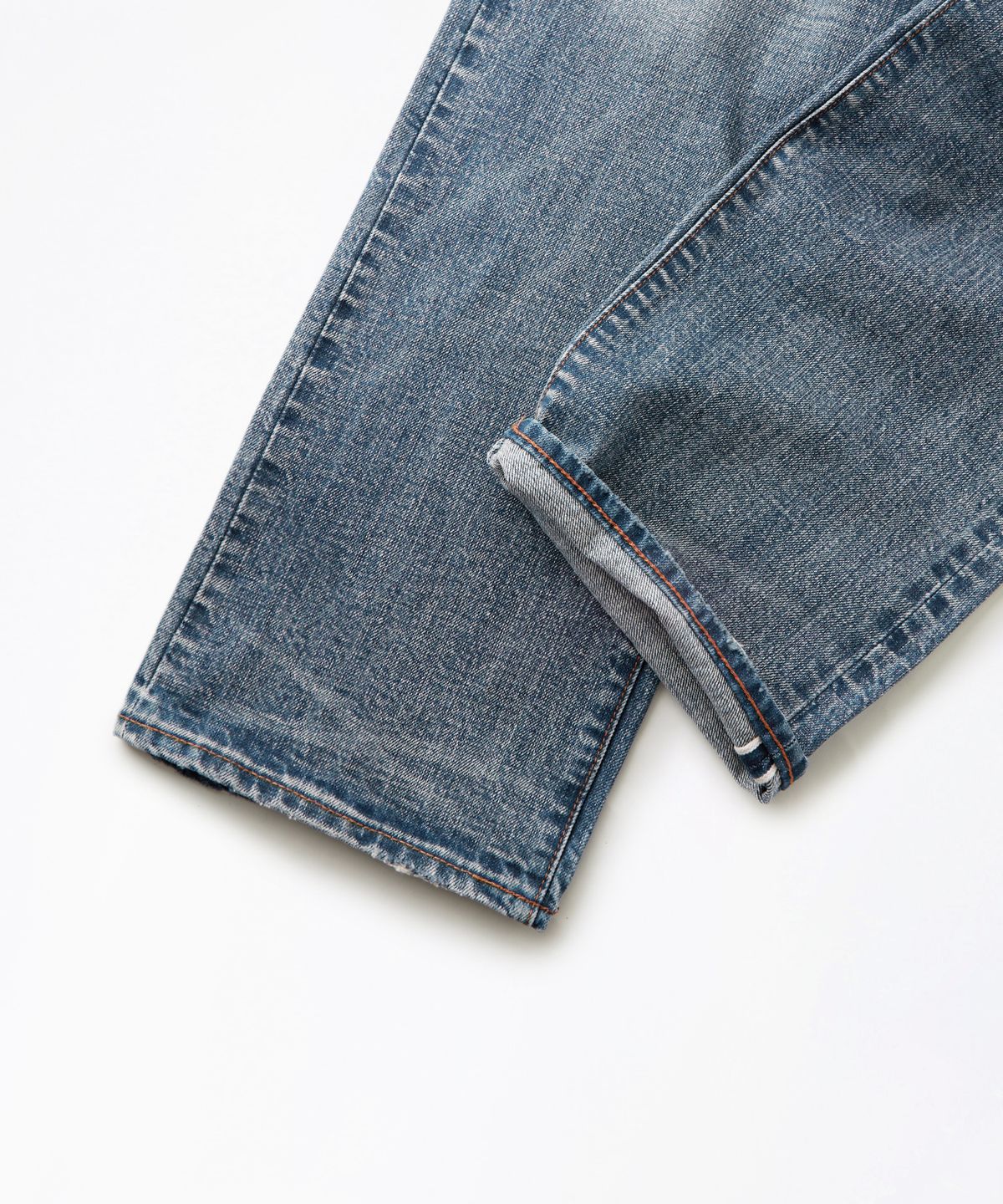 아웃스탠딩(OUTSTANDING) 40S SELVEDGE STRAIGHT PANTS_L.BLUE