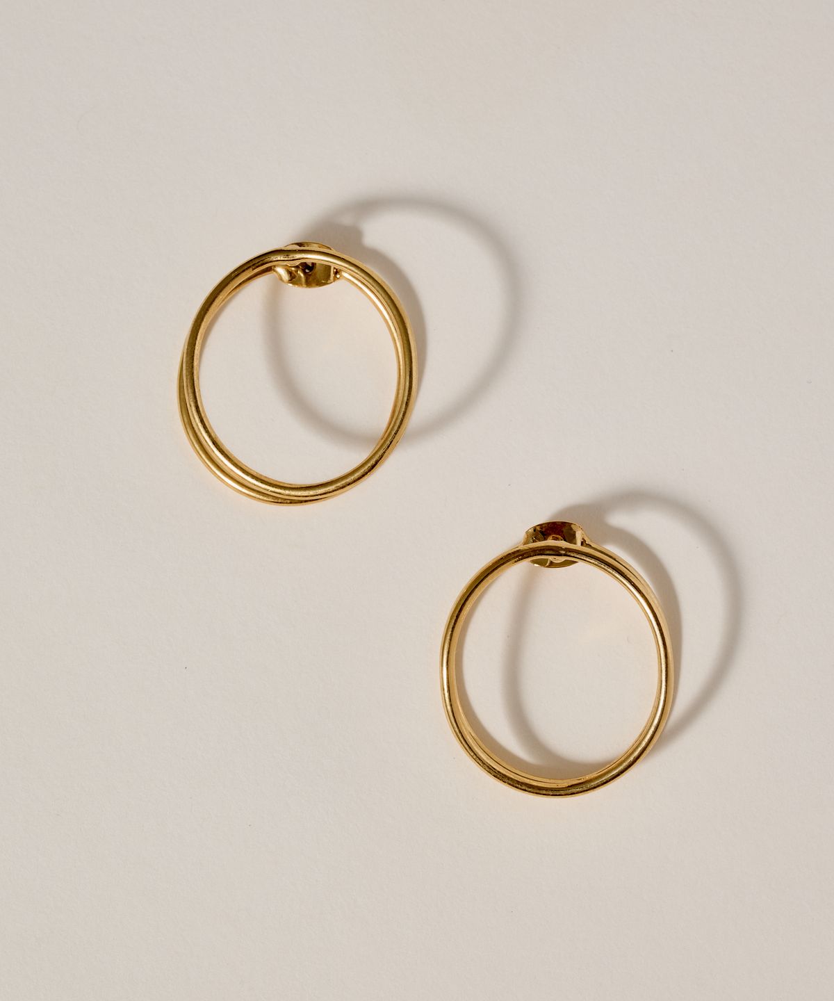 노비스도쿄(NOVICE TOKYO) 더블 뉘앙스 서클 피어스 Double Nuance Circle Pierce / Gold