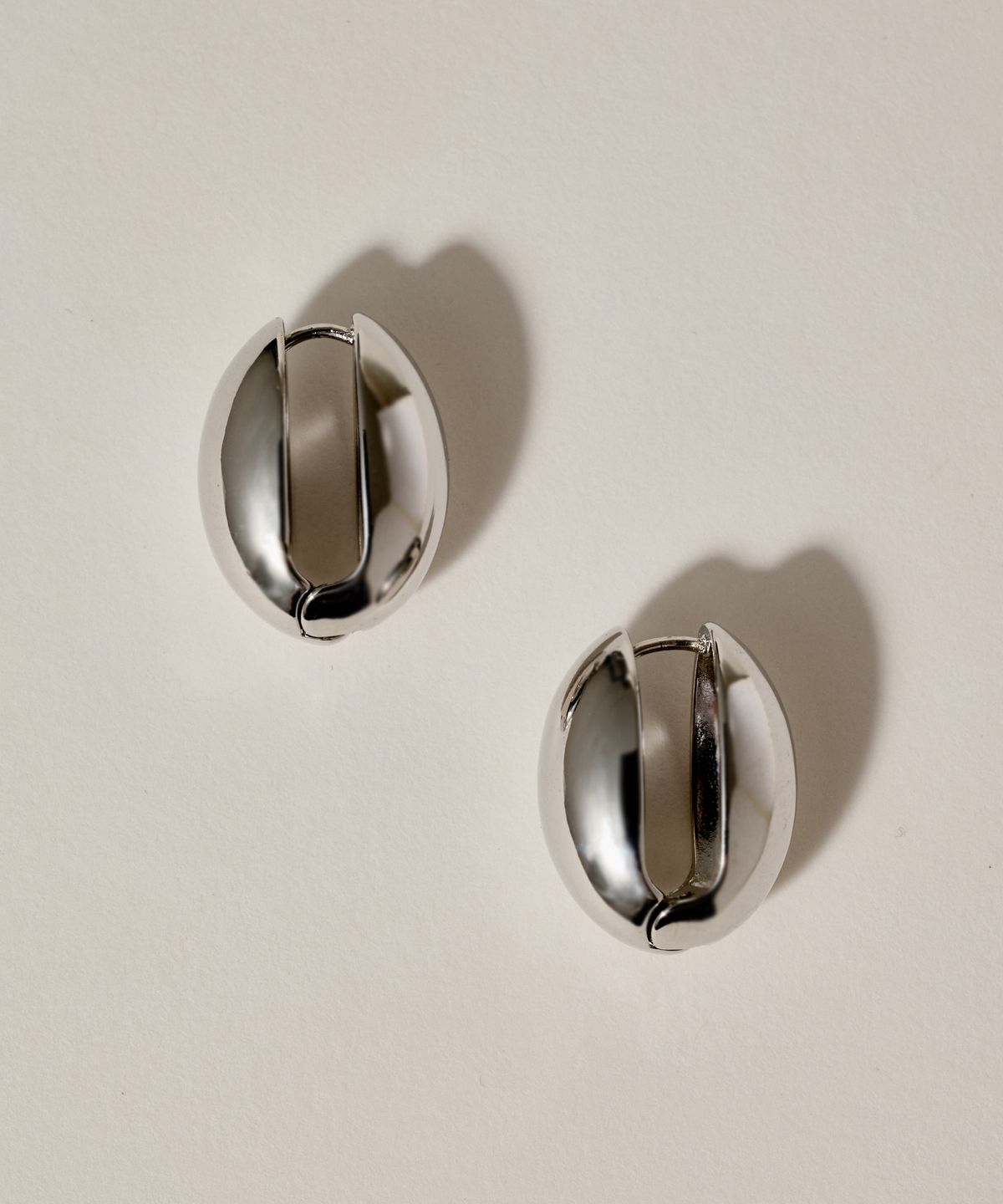 노비스도쿄(NOVICE TOKYO) 힌지 에그 피어스 Hinged Egg Pierce / Silver