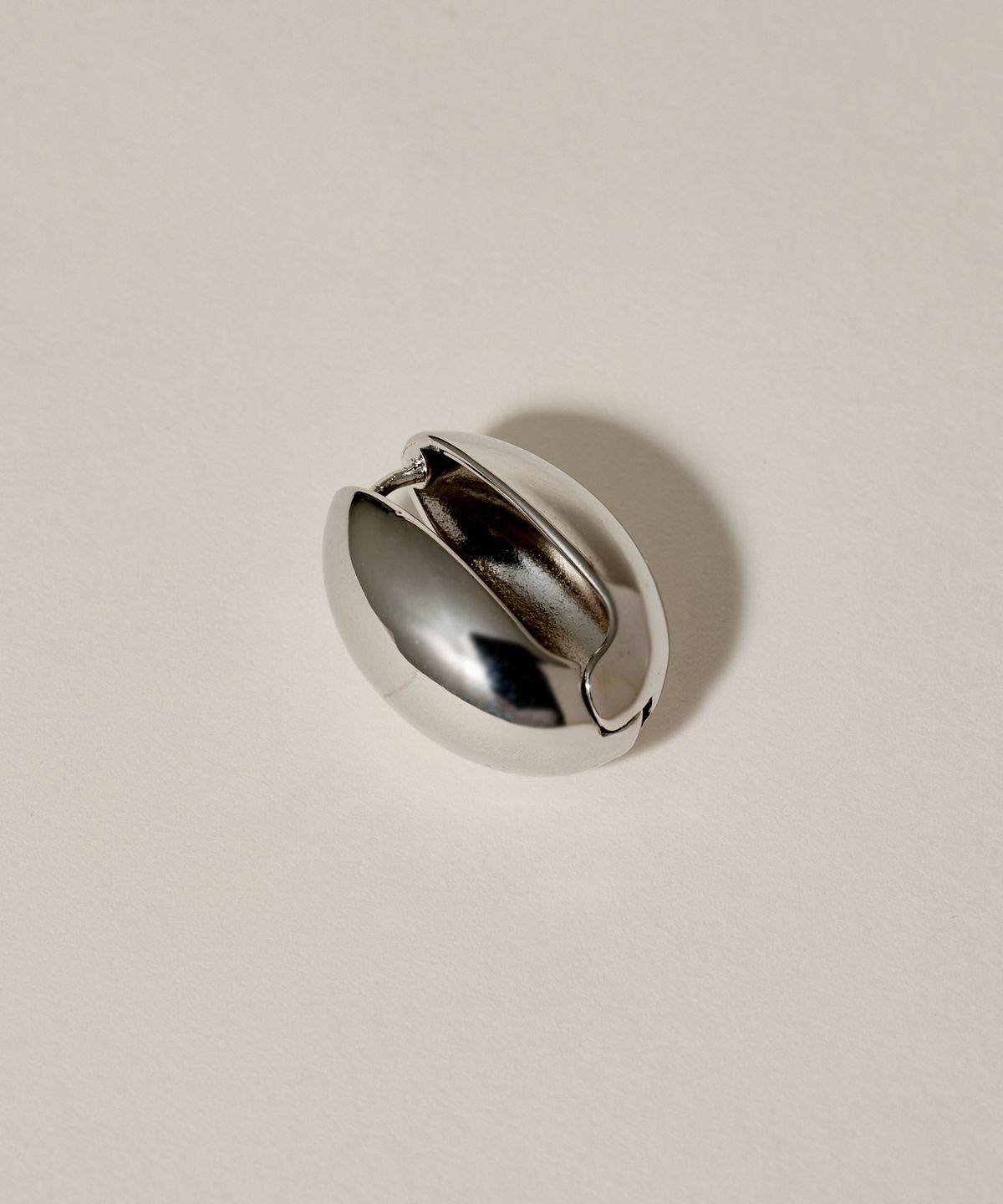 노비스도쿄(NOVICE TOKYO) 힌지 에그 피어스 Hinged Egg Pierce / Silver