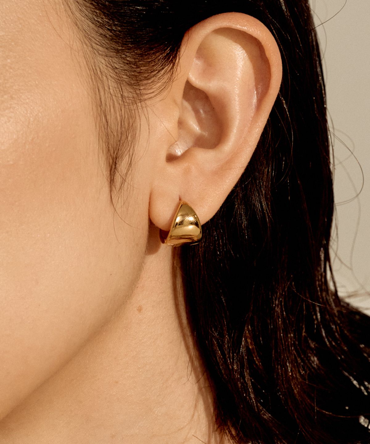 노비스도쿄(NOVICE TOKYO) 힌지 삼각 피어스 Hinged Triangle Pierce / Gold