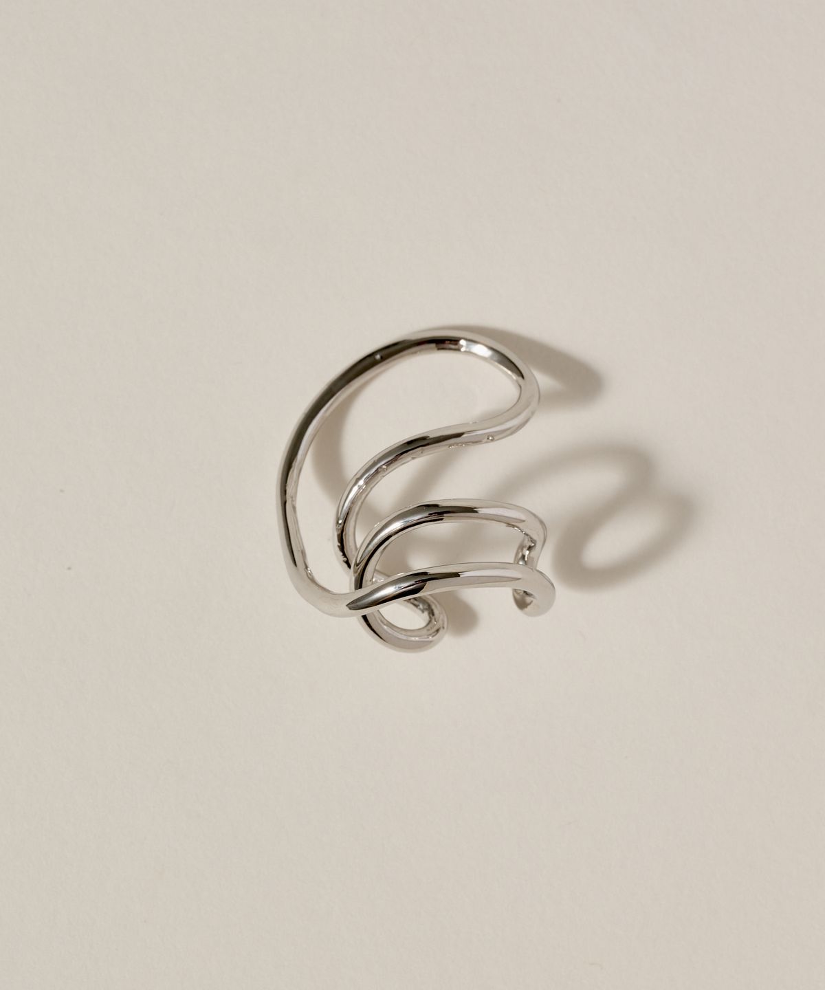 노비스도쿄(NOVICE TOKYO) 라운드 트립 이어커프 Round Trip Ear Cuff / Silver