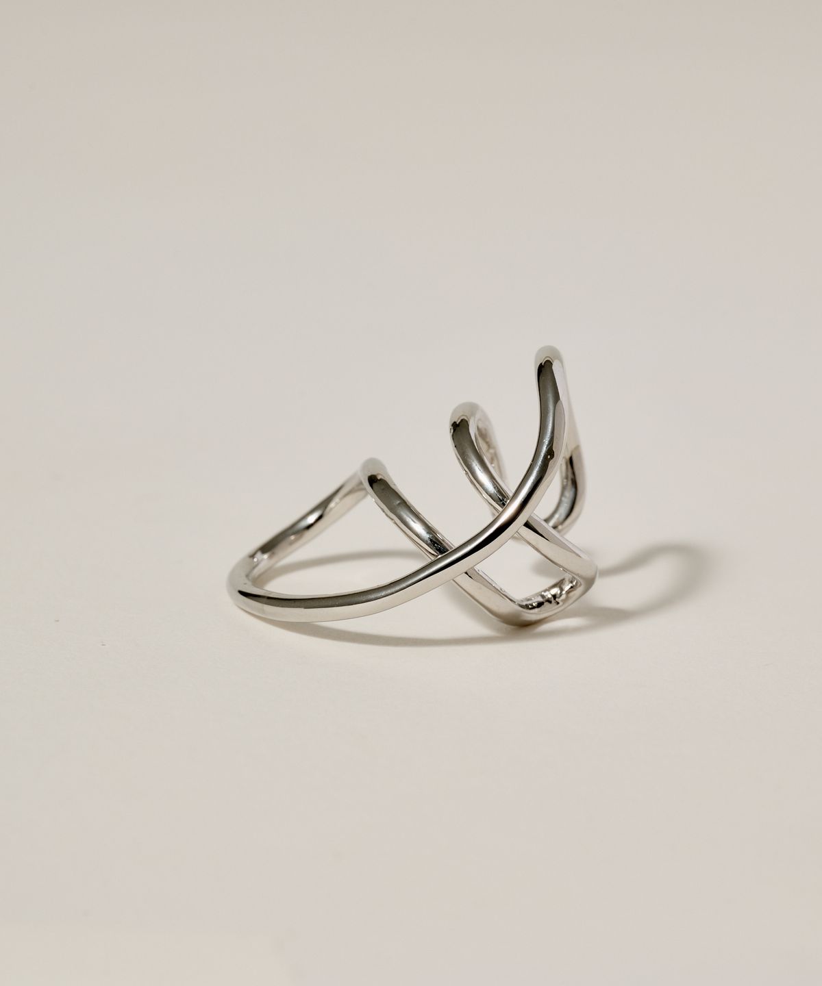 노비스도쿄(NOVICE TOKYO) 라운드 트립 이어커프 Round Trip Ear Cuff / Silver