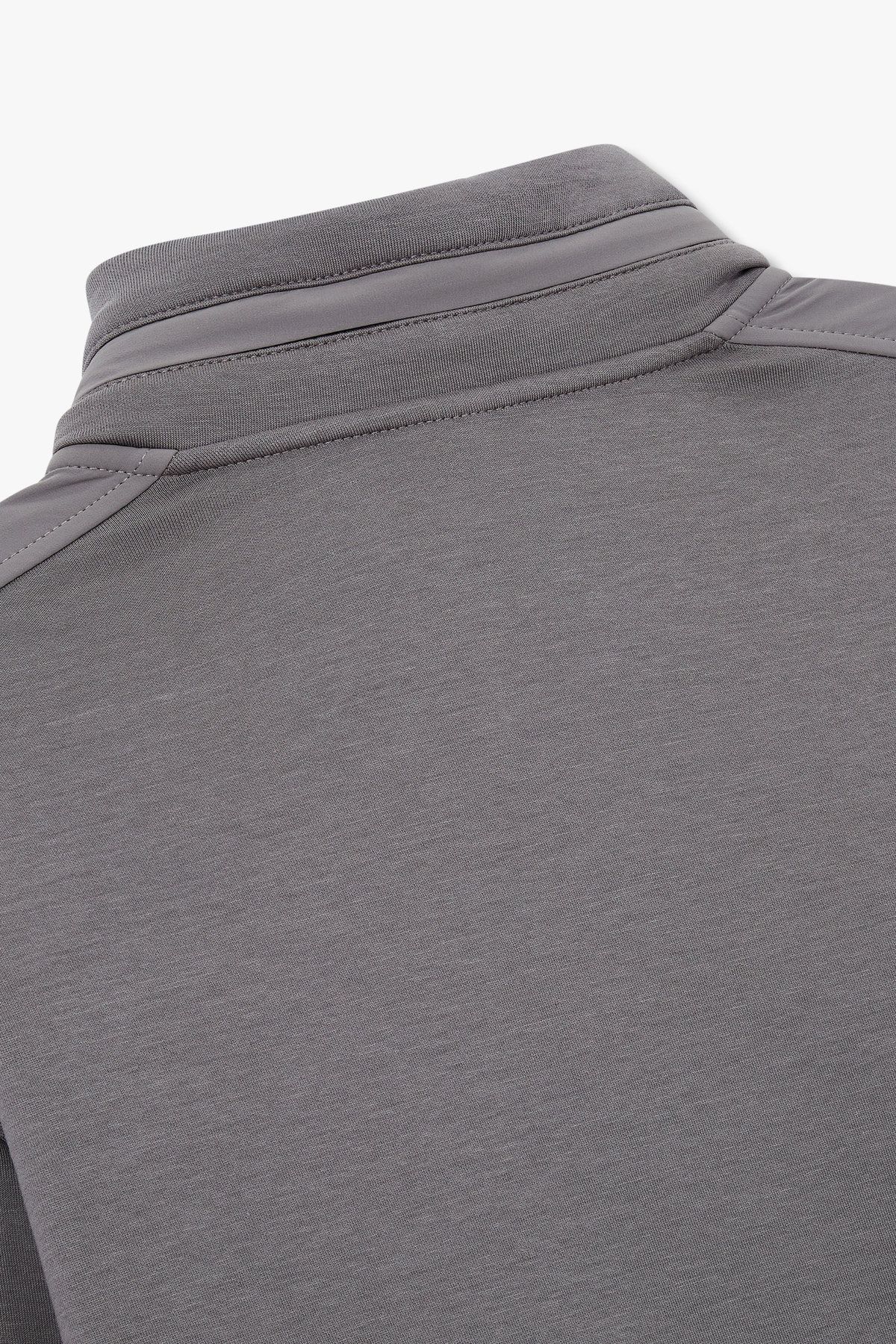 아르마니 익스체인지(ARMANI EXCHANGE) 남성 패치 디테일 하이넥 히든 후드 자켓_다크 그레이 A415331011