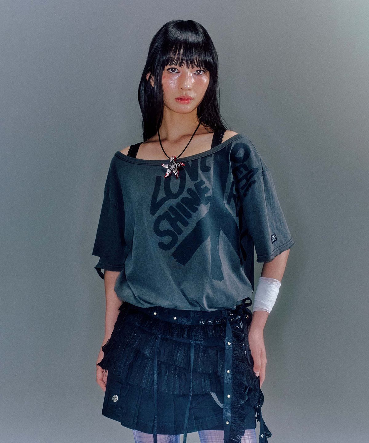 베이컨트 아카이브(VACANT ARCHIVE) DION CUT-OUT BOX T-SHIRTS (2COLOR)
