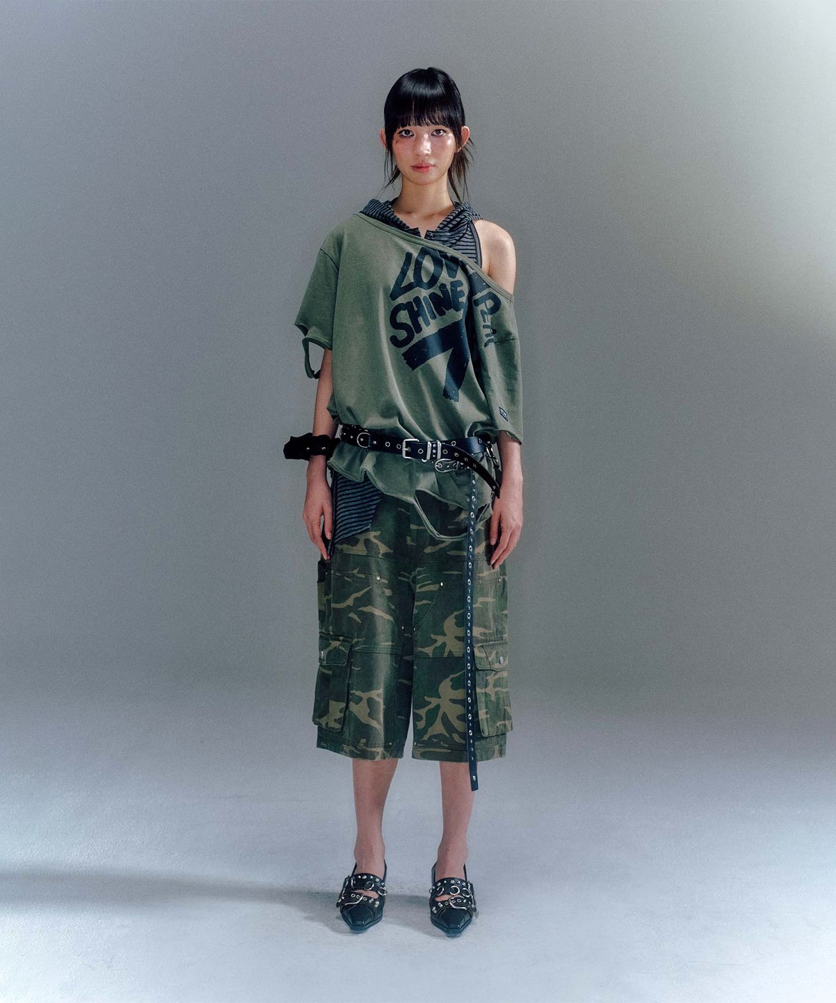 베이컨트 아카이브(VACANT ARCHIVE) DION CUT-OUT BOX T-SHIRTS (2COLOR)