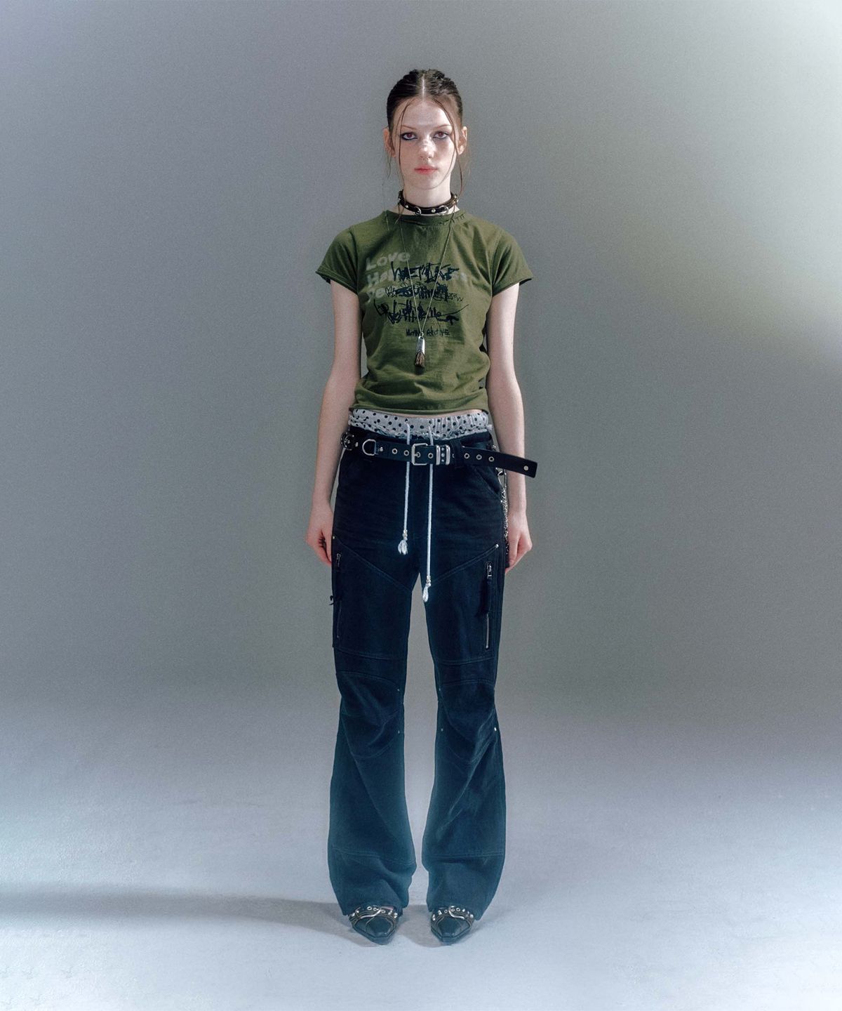 베이컨트 아카이브(VACANT ARCHIVE) (WOMEN) DELLA ARTWORK T-SHIRT (3COLOR)