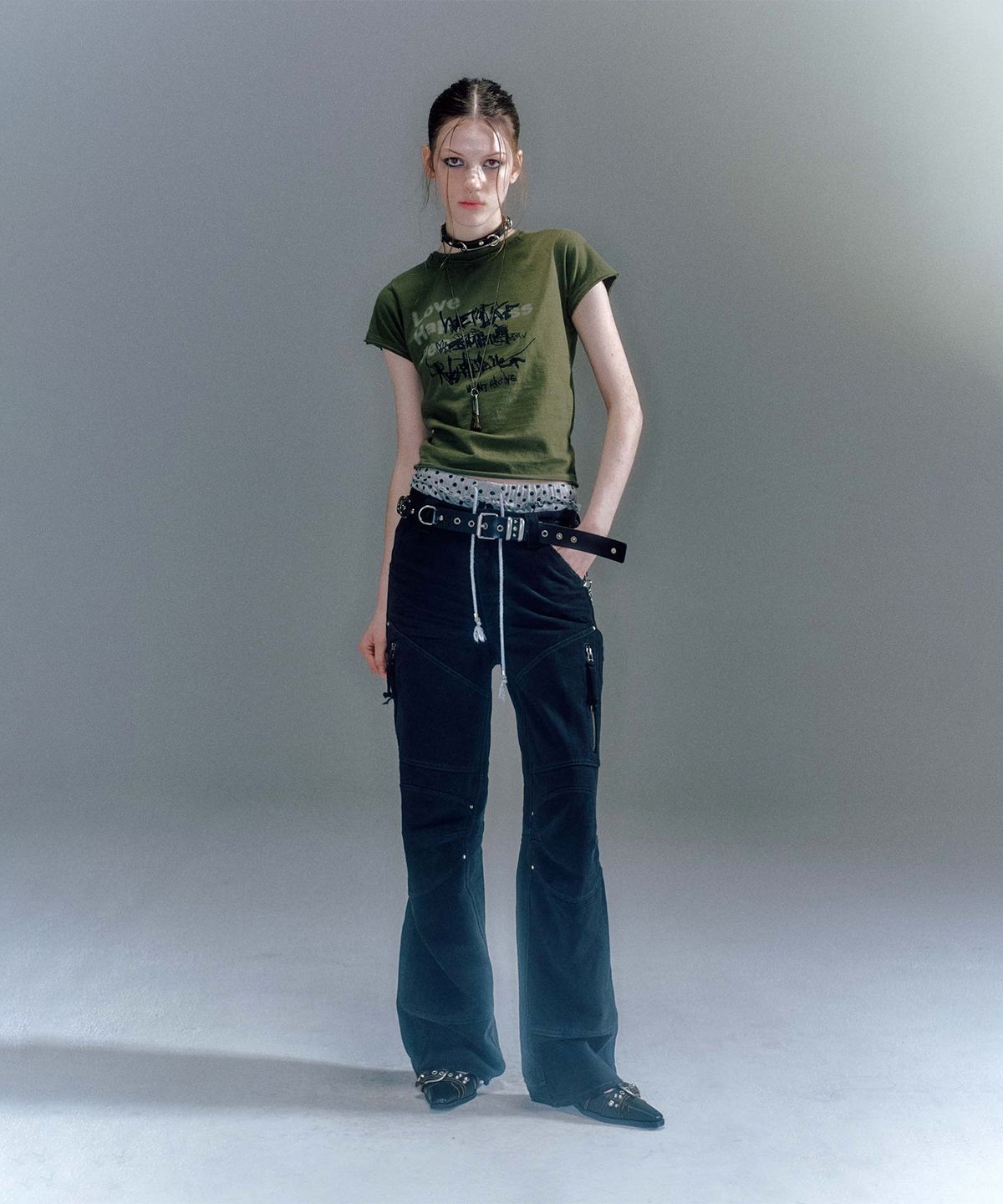 베이컨트 아카이브(VACANT ARCHIVE) (WOMEN) DELLA ARTWORK T-SHIRT (3COLOR)