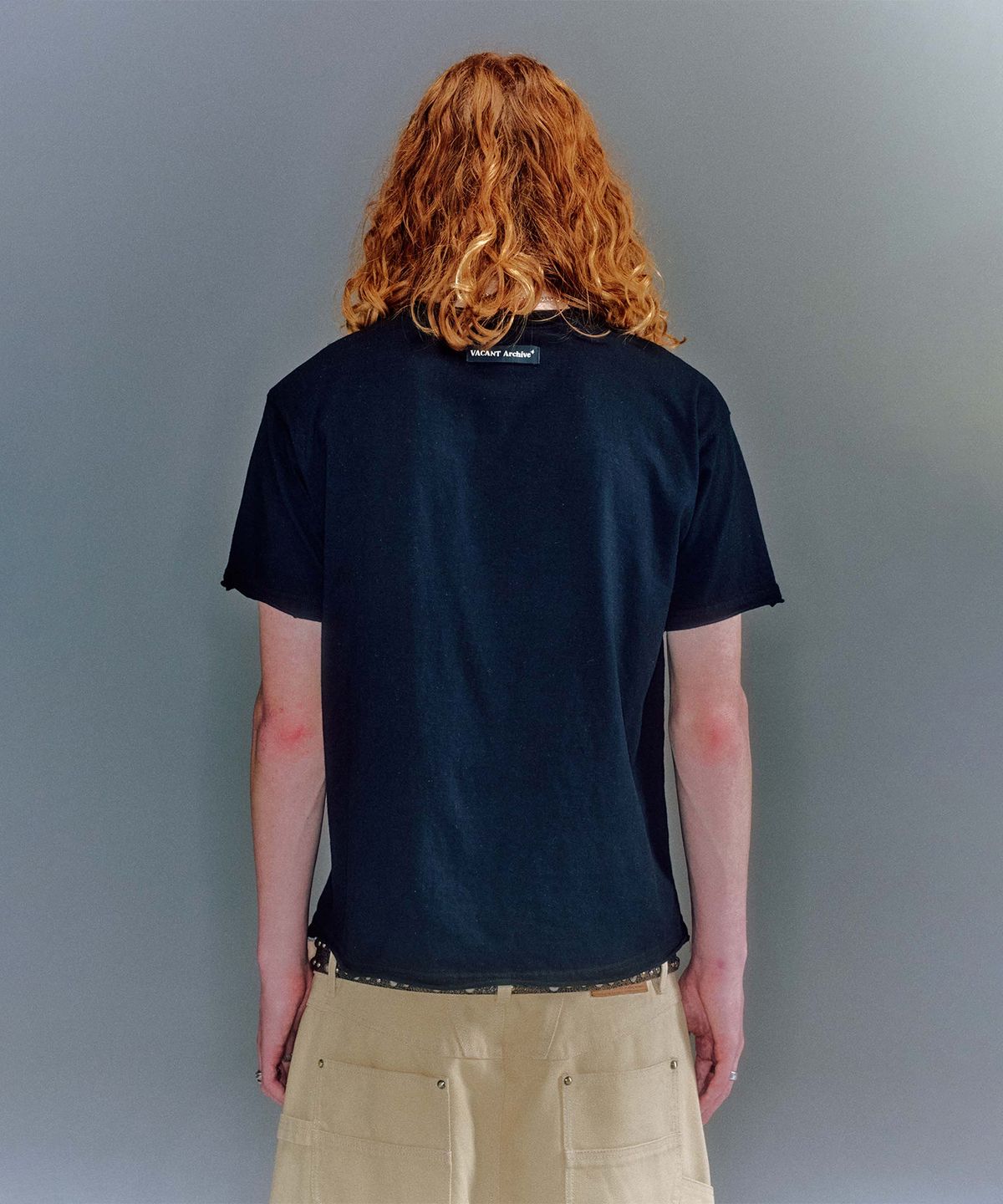 베이컨트 아카이브(VACANT ARCHIVE) (MEN) DELLA ARTWORK T-SHIRT (3COLOR)