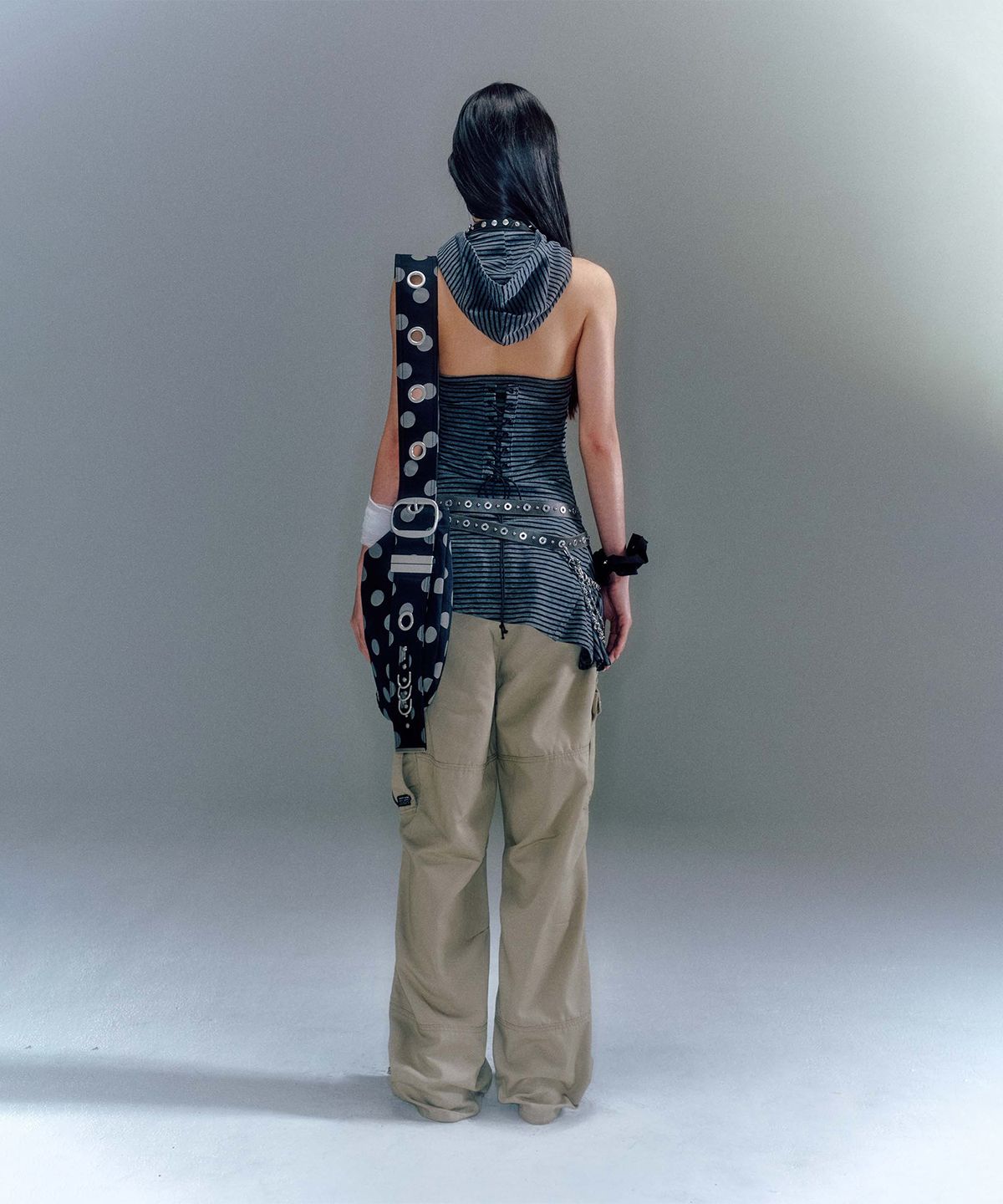 베이컨트 아카이브(VACANT ARCHIVE) ANNIE HALTER NECK ONE-PIECE (2COLOR)