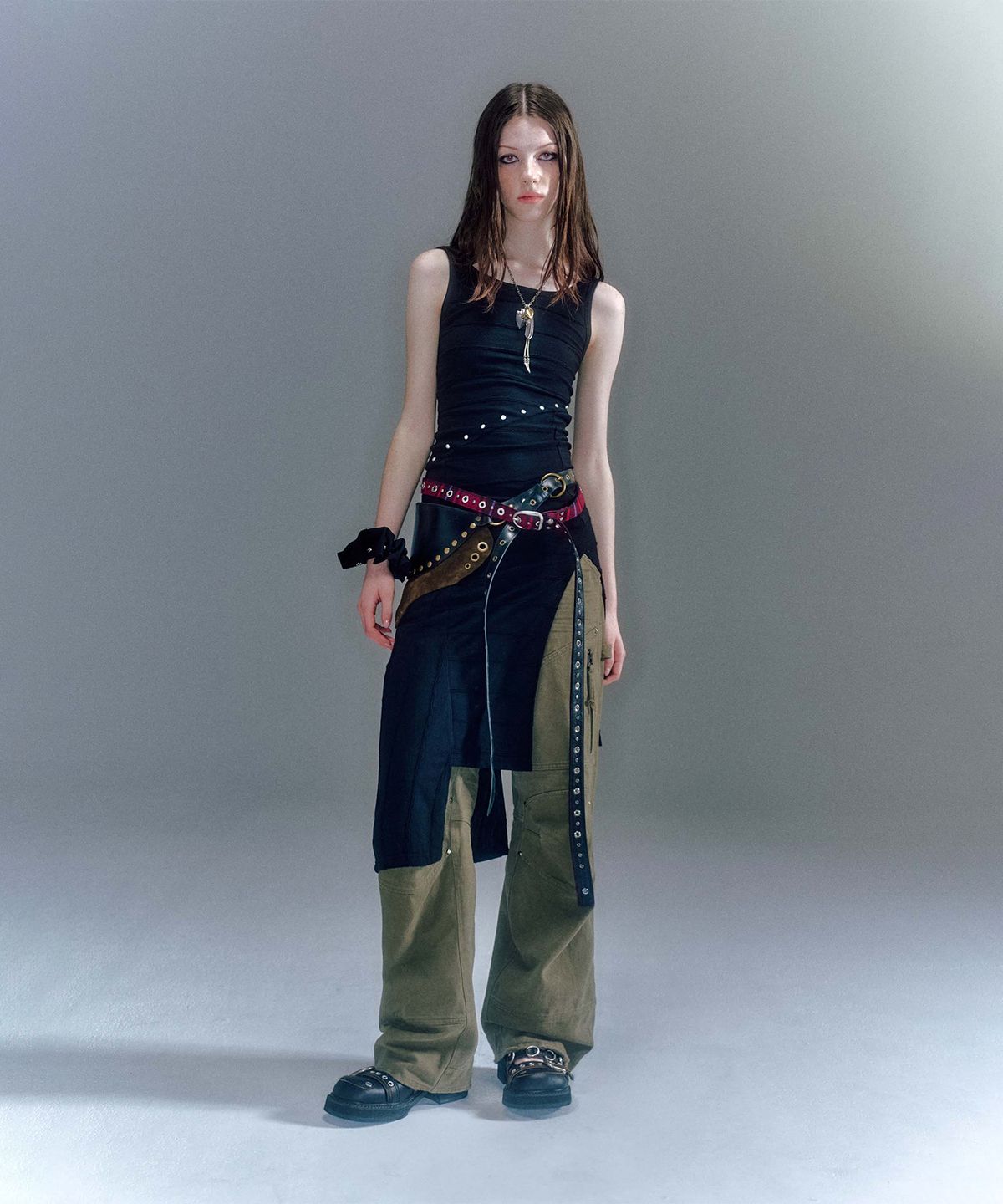베이컨트 아카이브(VACANT ARCHIVE) JADEY SLEEVELESS LONG ONE-PIECE (2COLOR)