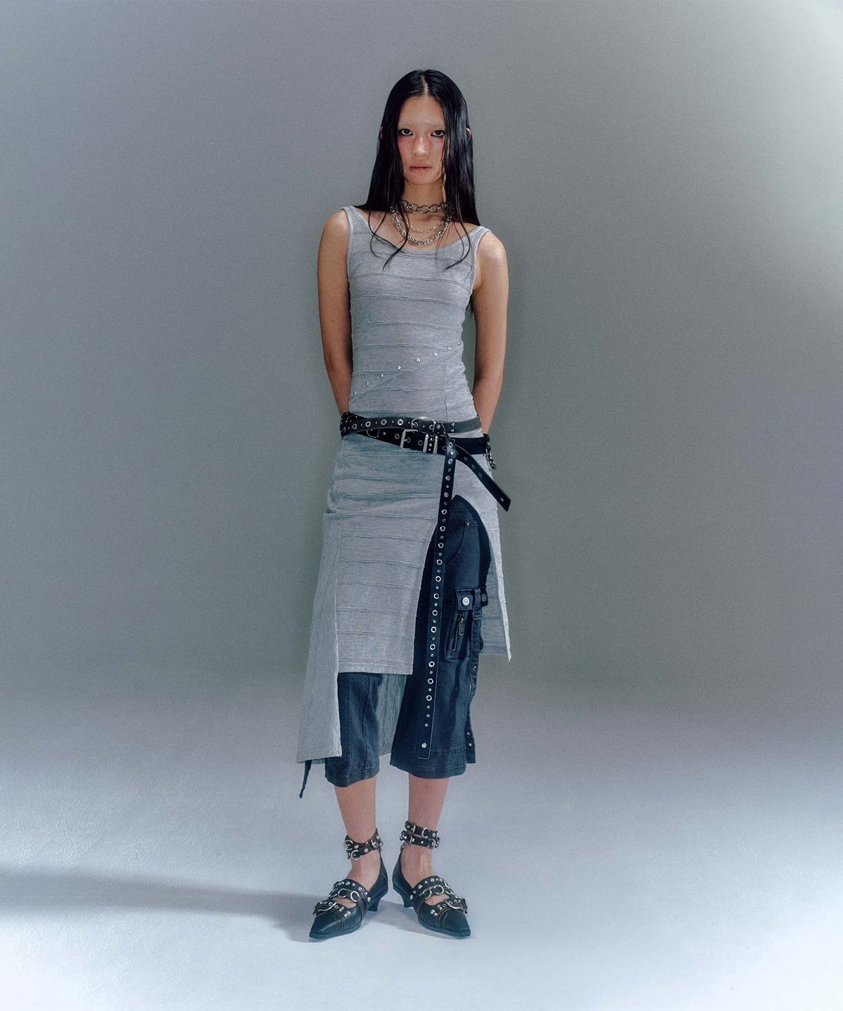 베이컨트 아카이브(VACANT ARCHIVE) JADEY SLEEVELESS LONG ONE-PIECE (2COLOR)