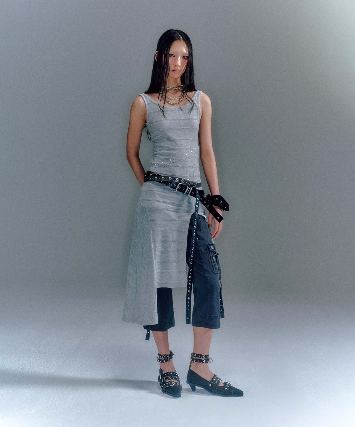 베이컨트 아카이브(VACANT ARCHIVE) JADEY SLEEVELESS LONG ONE-PIECE (2COLOR)