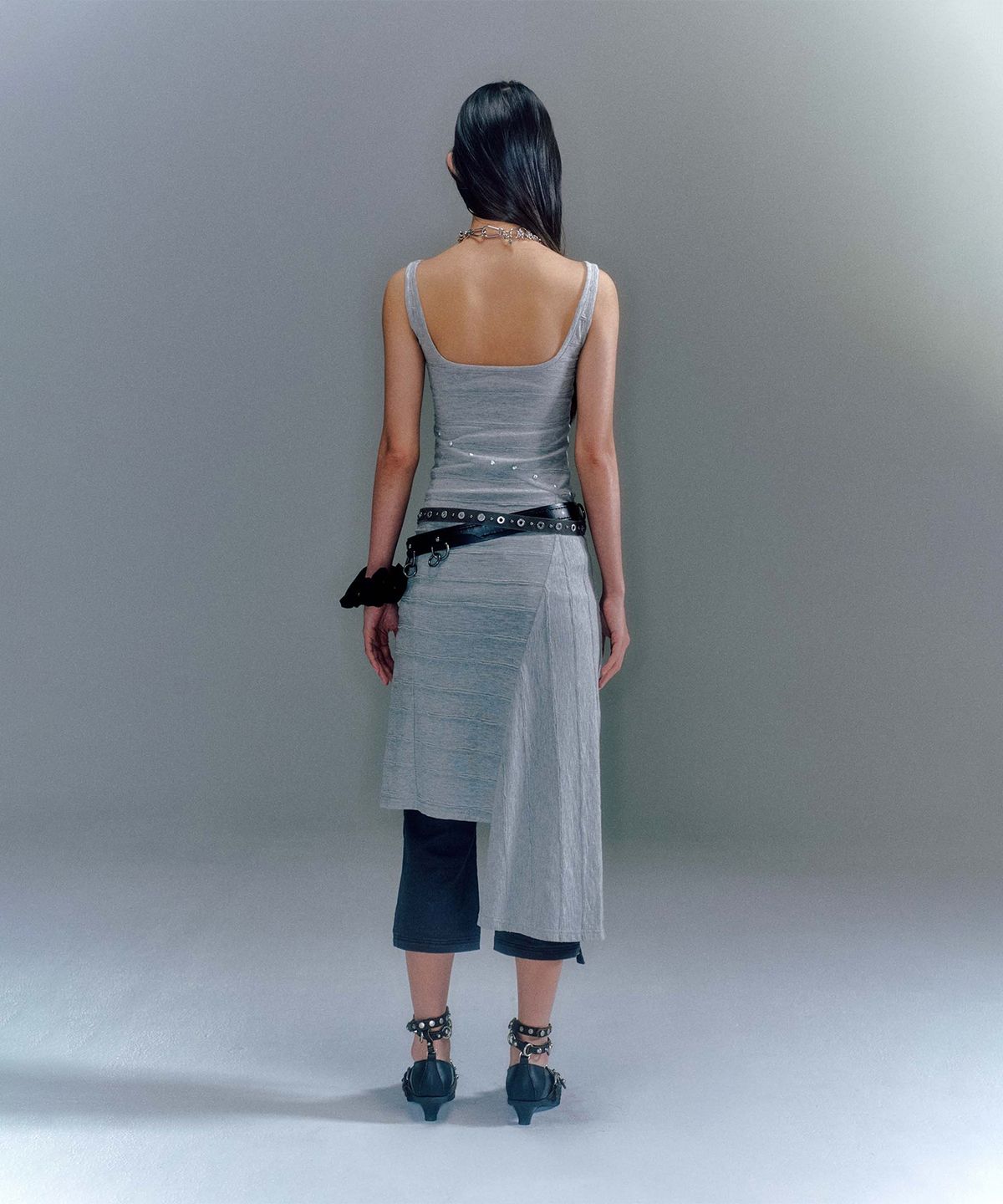 베이컨트 아카이브(VACANT ARCHIVE) JADEY SLEEVELESS LONG ONE-PIECE (2COLOR)