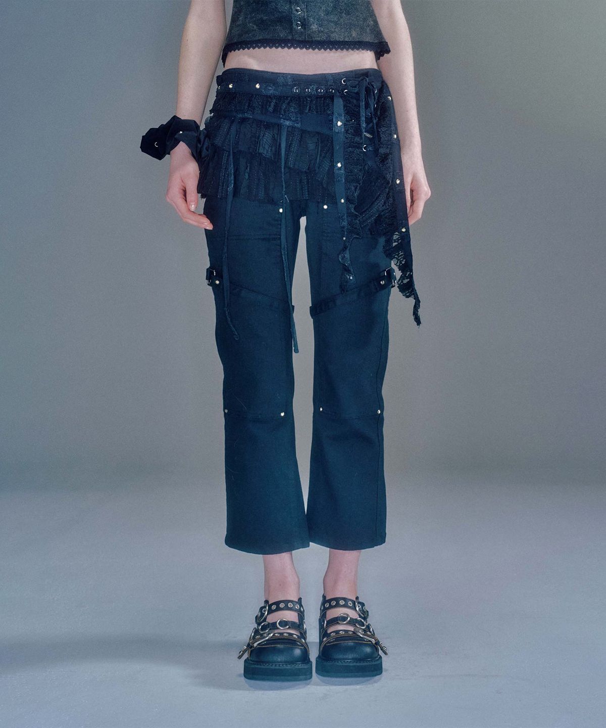 베이컨트 아카이브(VACANT ARCHIVE) BONA STRAP ANKLE PANTS (3COLOR)