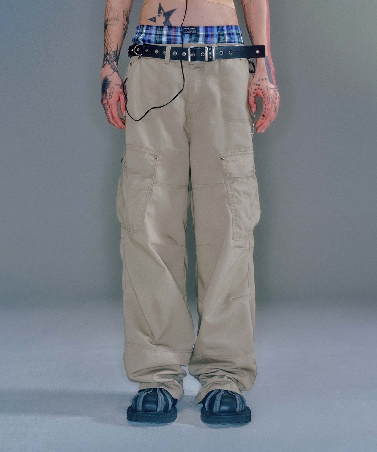 베이컨트 아카이브(VACANT ARCHIVE) WAYEN MILITARY CARGO PANTS (BEIGE)