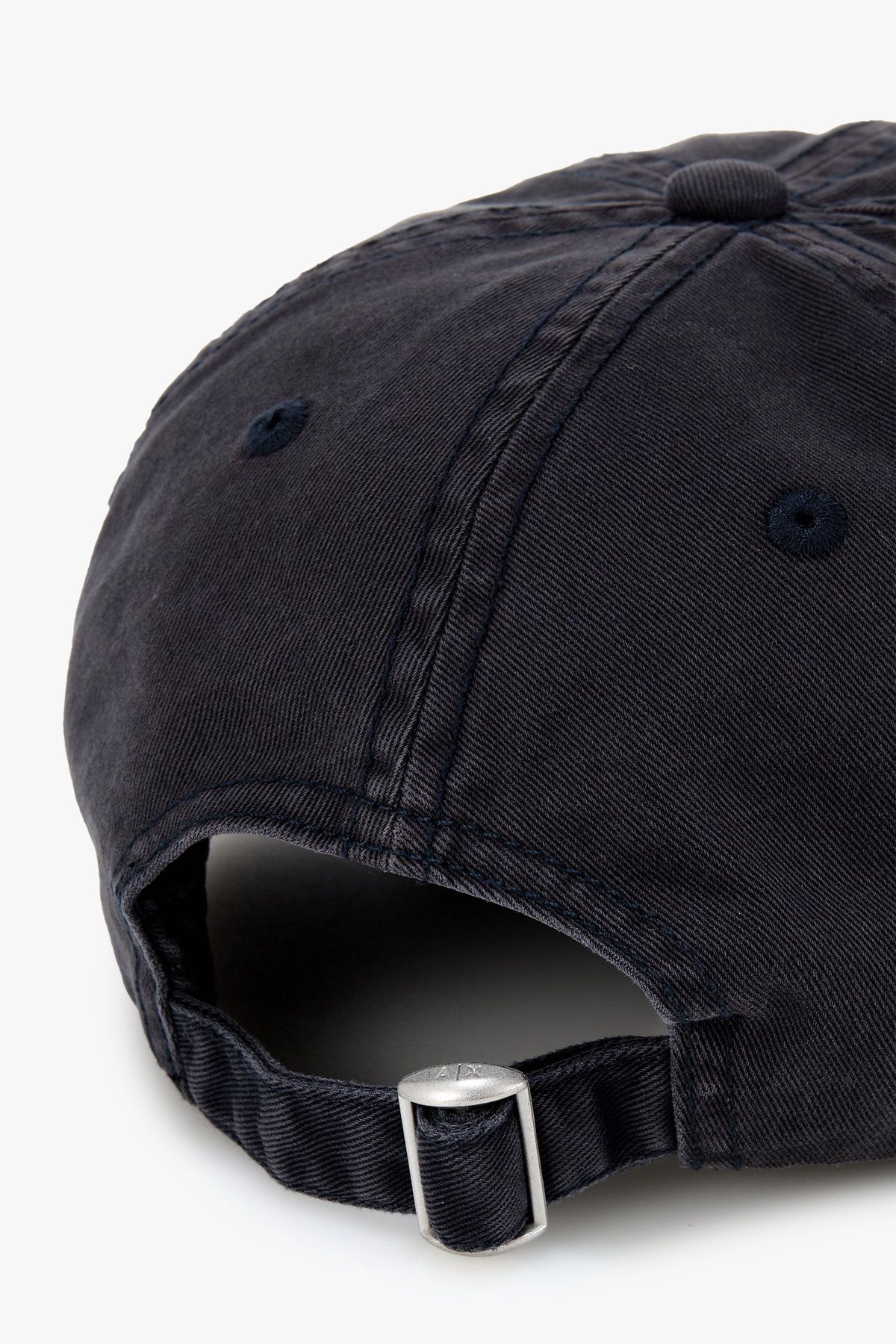 아르마니 익스체인지(ARMANI EXCHANGE) 남성 로고 패치 데님 베이스볼 캡_다크 네이비 A415372002