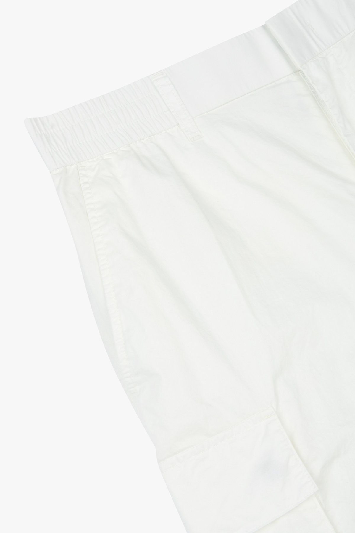 아르마니 익스체인지(ARMANI EXCHANGE) 남성 코튼 드로스트링 카고 쇼츠_화이트 A415342002