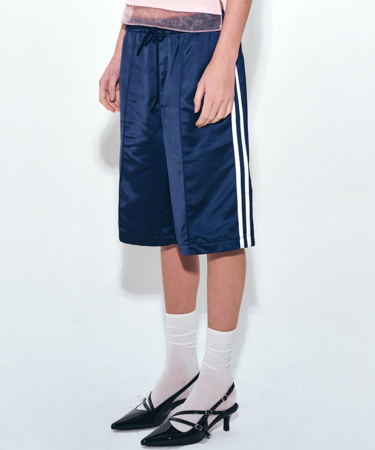 닉앤니콜(NICK&NICOLE) DOUBLE LINE SATIN HALF PANTS_NAVY