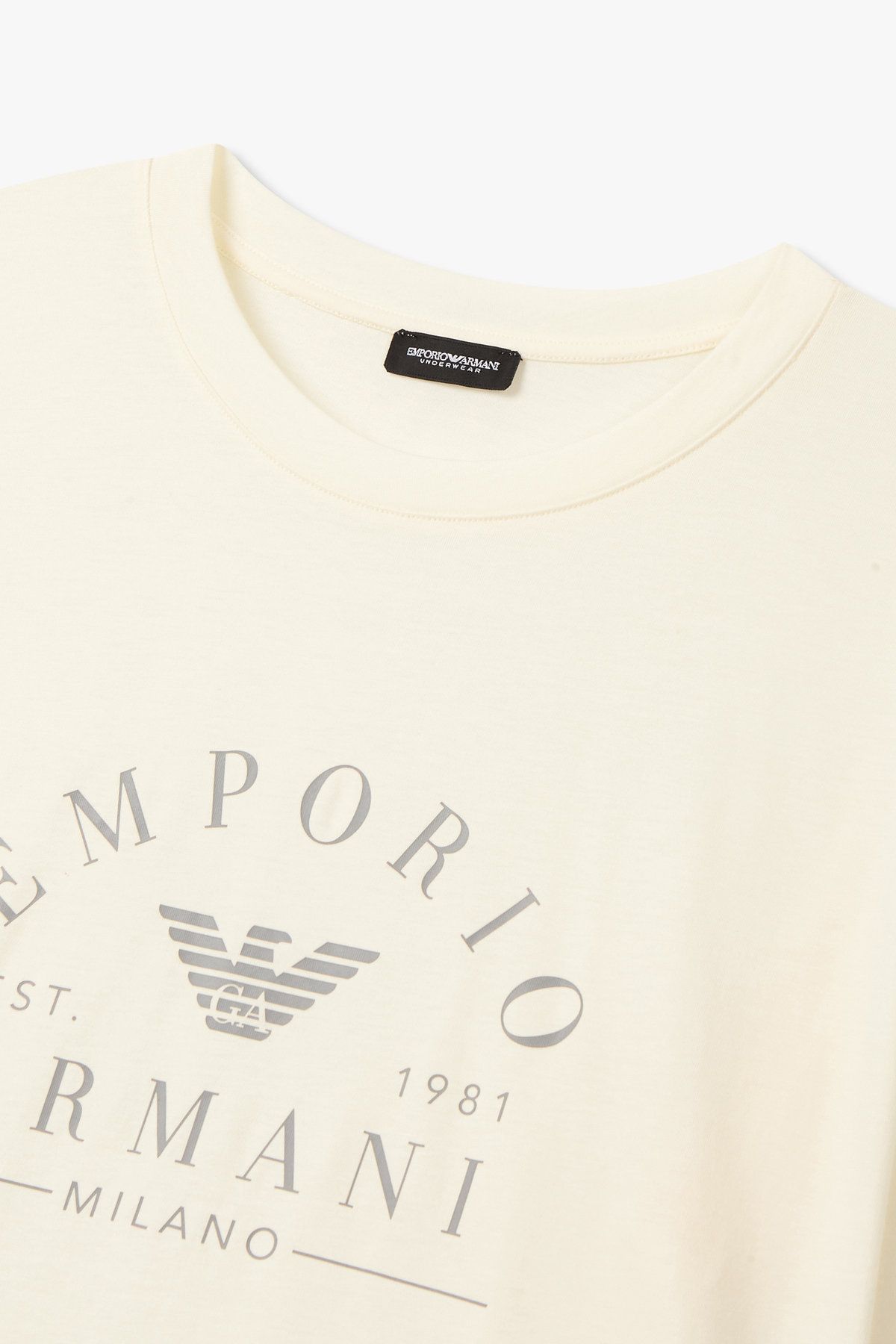 엠포리오 아르마니 언더웨어(EMPORIO ARMANI UNDERWEAR) 여성 숏 슬리브 루즈 핏 라운지 티셔츠_아이보리 0825334504