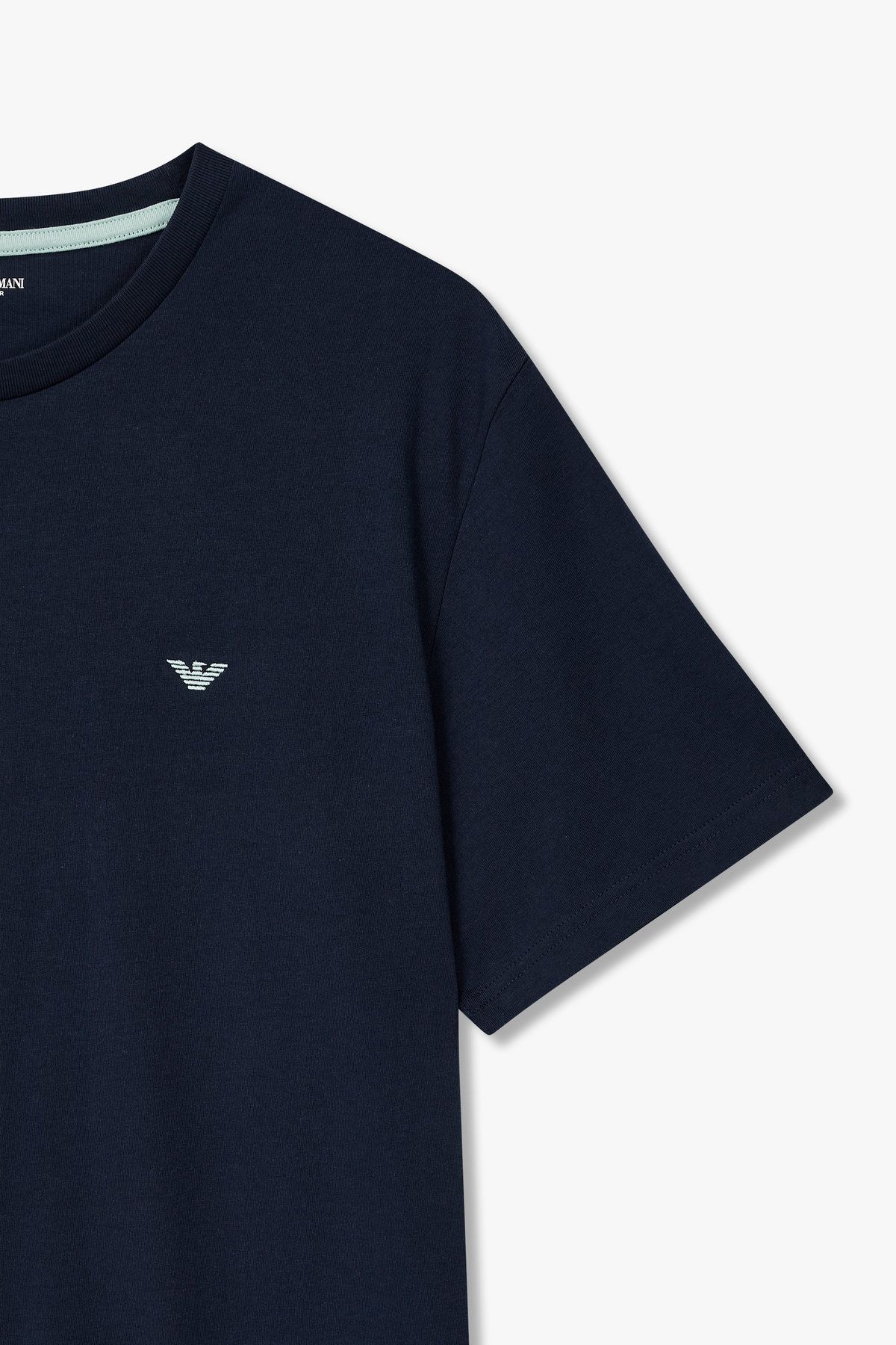 엠포리오 아르마니 언더웨어(EMPORIO ARMANI UNDERWEAR) 남성 이글 자수 숏 슬리브 라운지 티셔츠_마린 0815334001