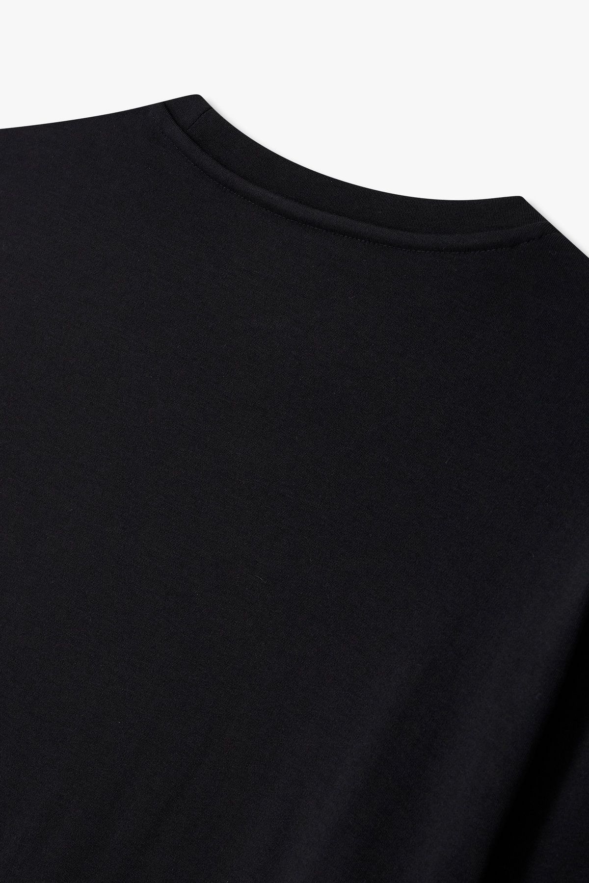 엠포리오 아르마니 언더웨어(EMPORIO ARMANI UNDERWEAR) 남성 로고 자수 코튼 라운지 티셔츠_블랙 0815336013