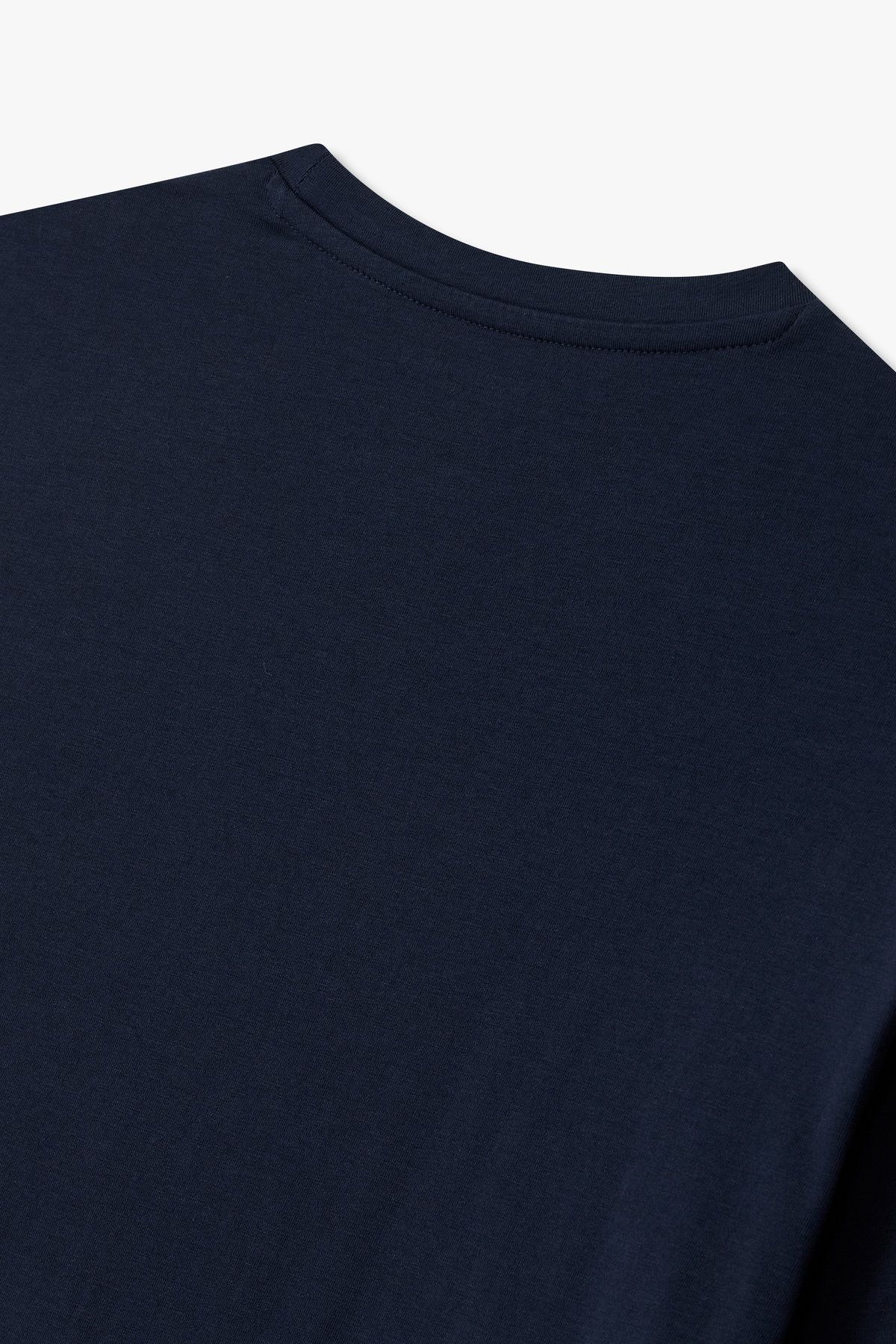 엠포리오 아르마니 언더웨어(EMPORIO ARMANI UNDERWEAR) 남성 아웃라인 로고 라운지 티셔츠_블루 0815336003