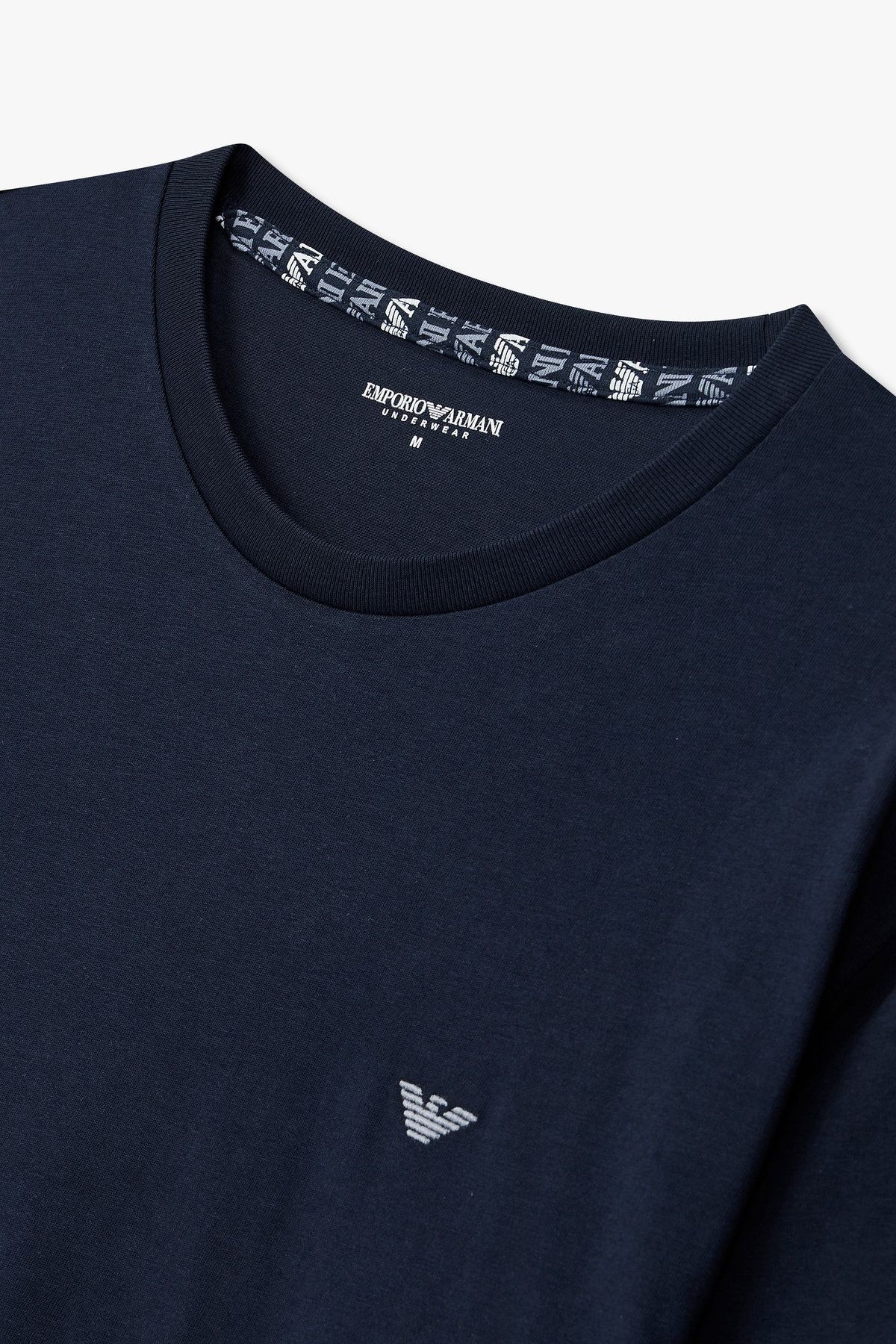 엠포리오 아르마니 언더웨어(EMPORIO ARMANI UNDERWEAR) 남성 이글 자수 롱 슬리브 라운지 티셔츠_마린 0815336006