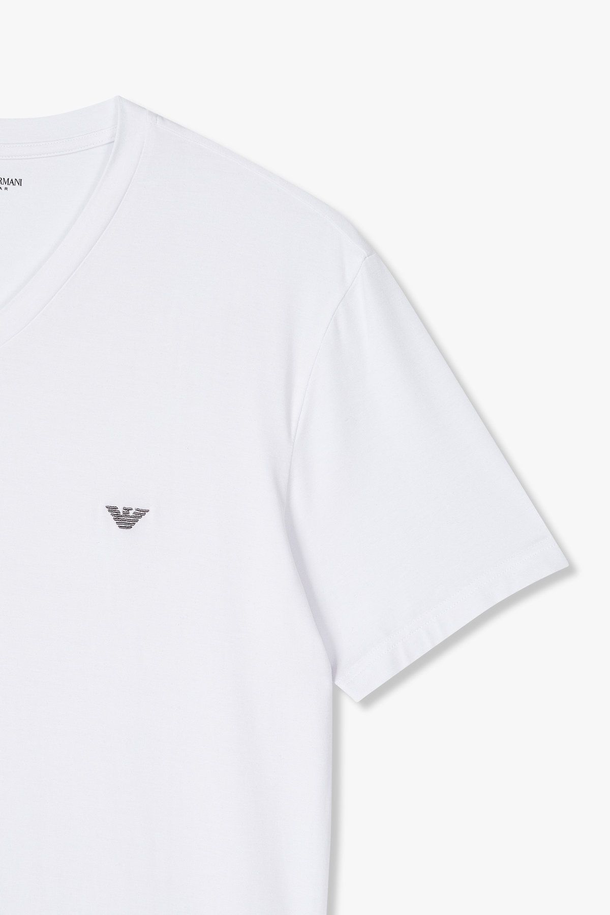 엠포리오 아르마니 언더웨어(EMPORIO ARMANI UNDERWEAR) 남성 스트레치 브이넥 라운지 티셔츠_화이트 0815335001