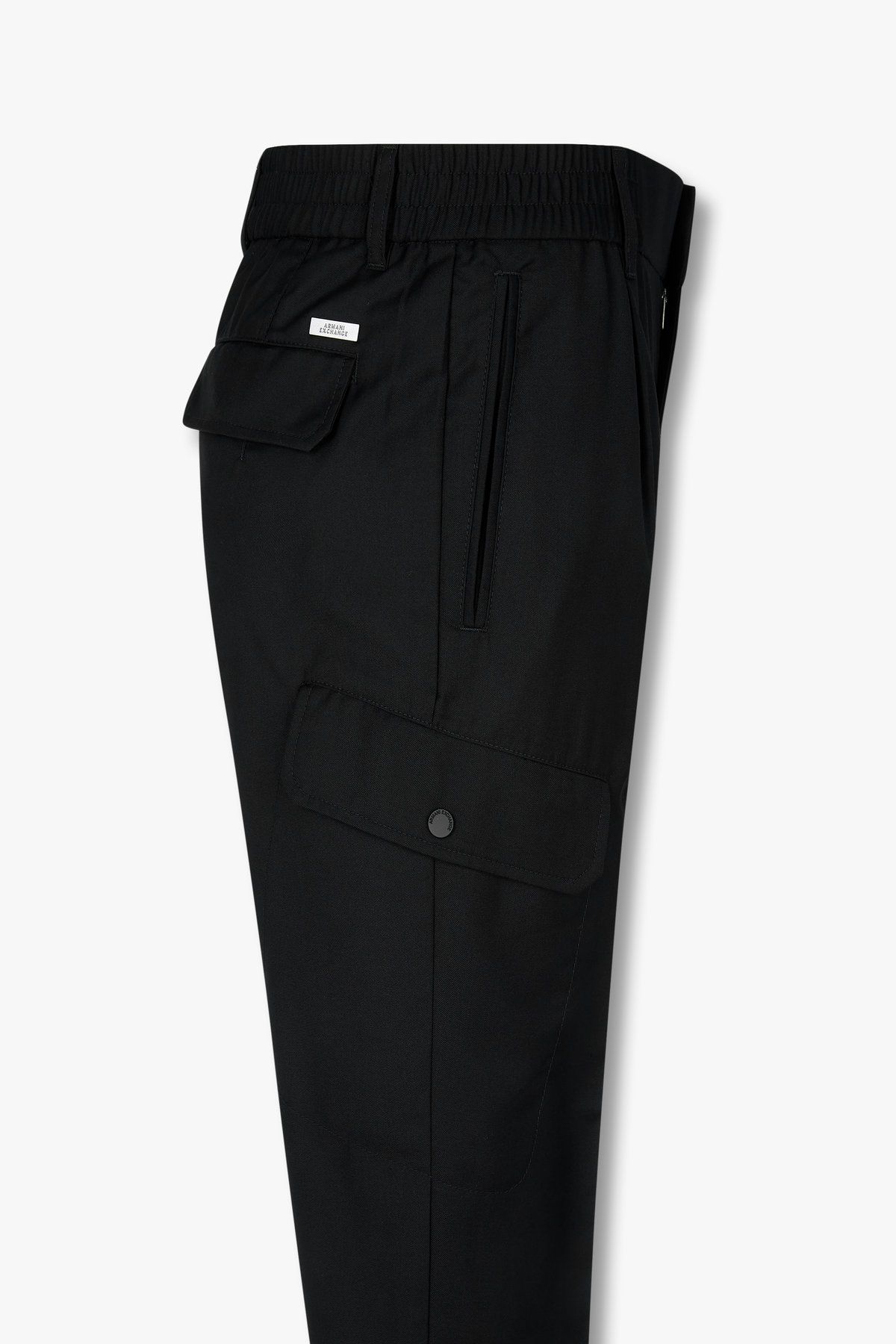 아르마니 익스체인지(ARMANI EXCHANGE) 남성 원 턱 릴랙스트 핏 카고 조거 팬츠_블랙 A415342006