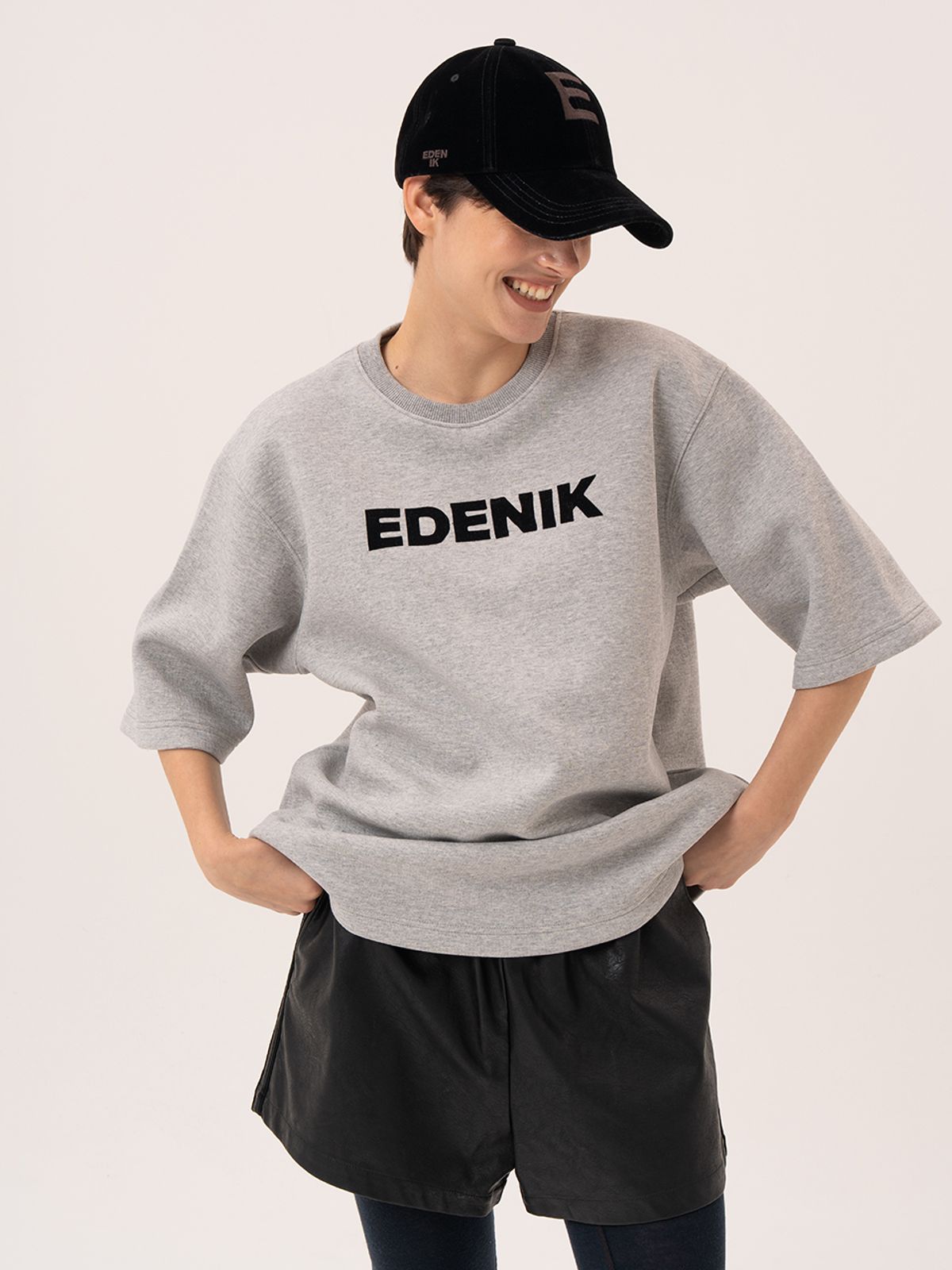 에데닉(EDENIK) 라인 포인트 레더 트랙 쇼츠