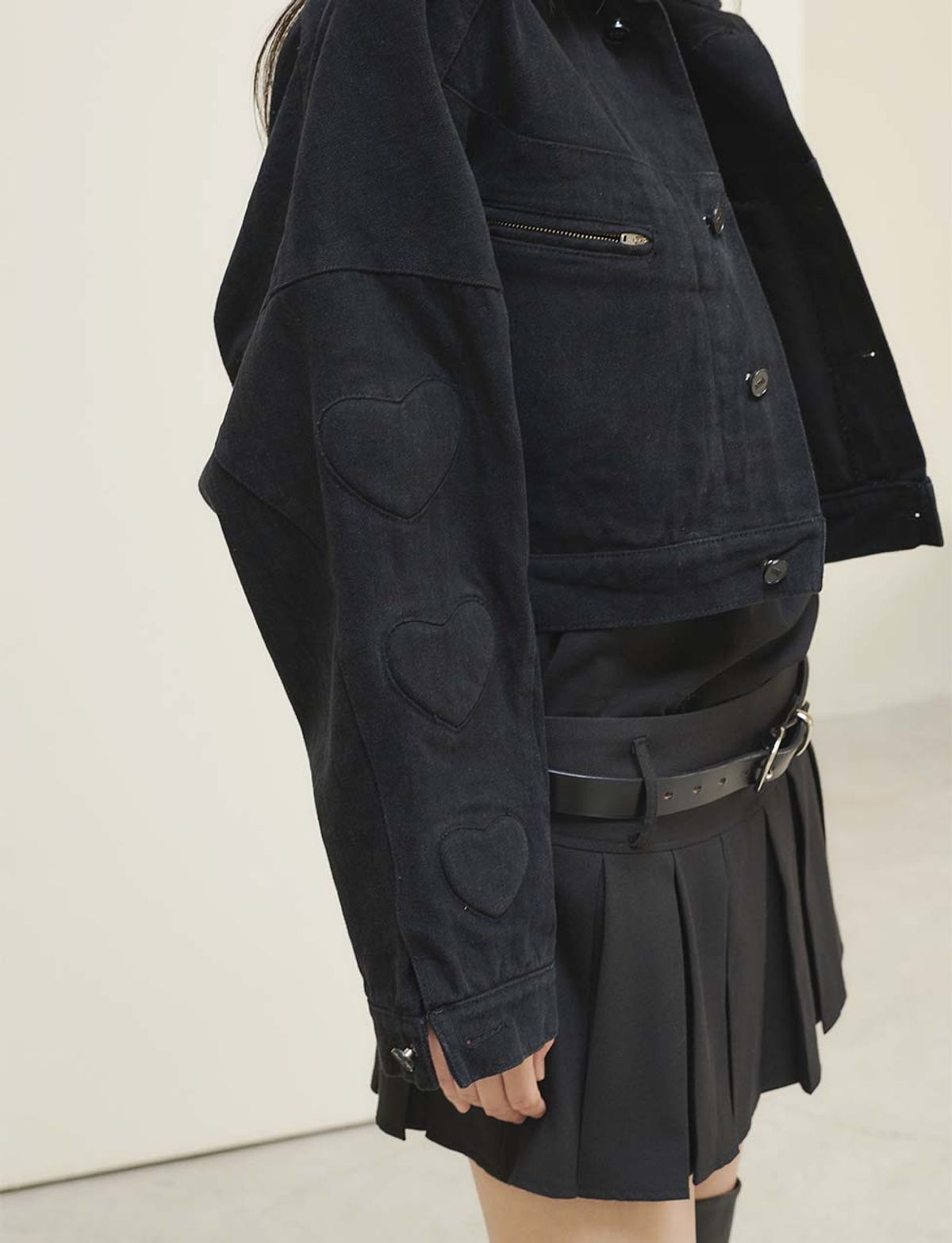 엔디에이 스튜디오(NDA STUDIO) Heart Peach Jacket Black