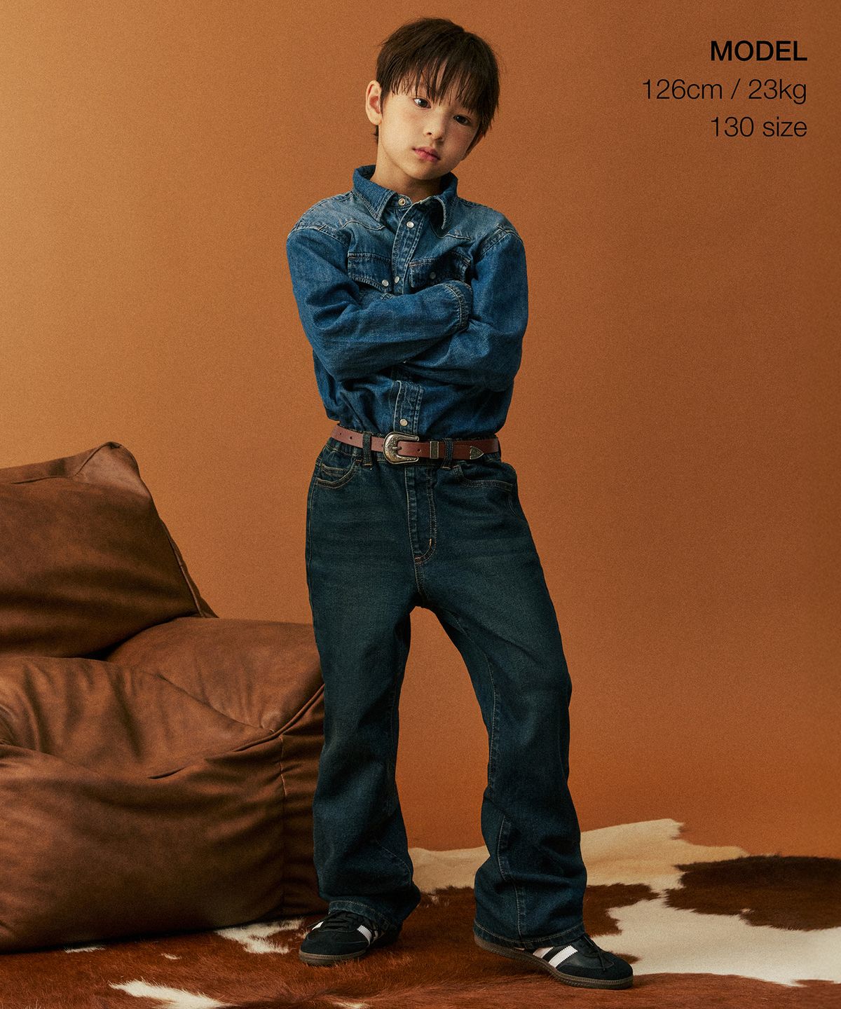 무신사 스탠다드 키즈(MUSINSA STANDARD KIDS) 플레어 밴딩 데님 팬츠 [다크 블루]