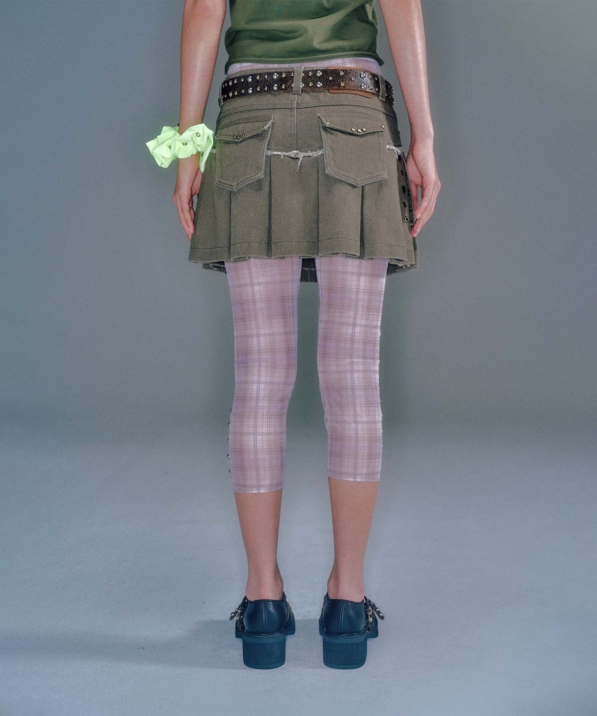 베이컨트 아카이브(VACANT ARCHIVE) KACIA ANKLE-LENGHT LEGGINGS (2COLOR)