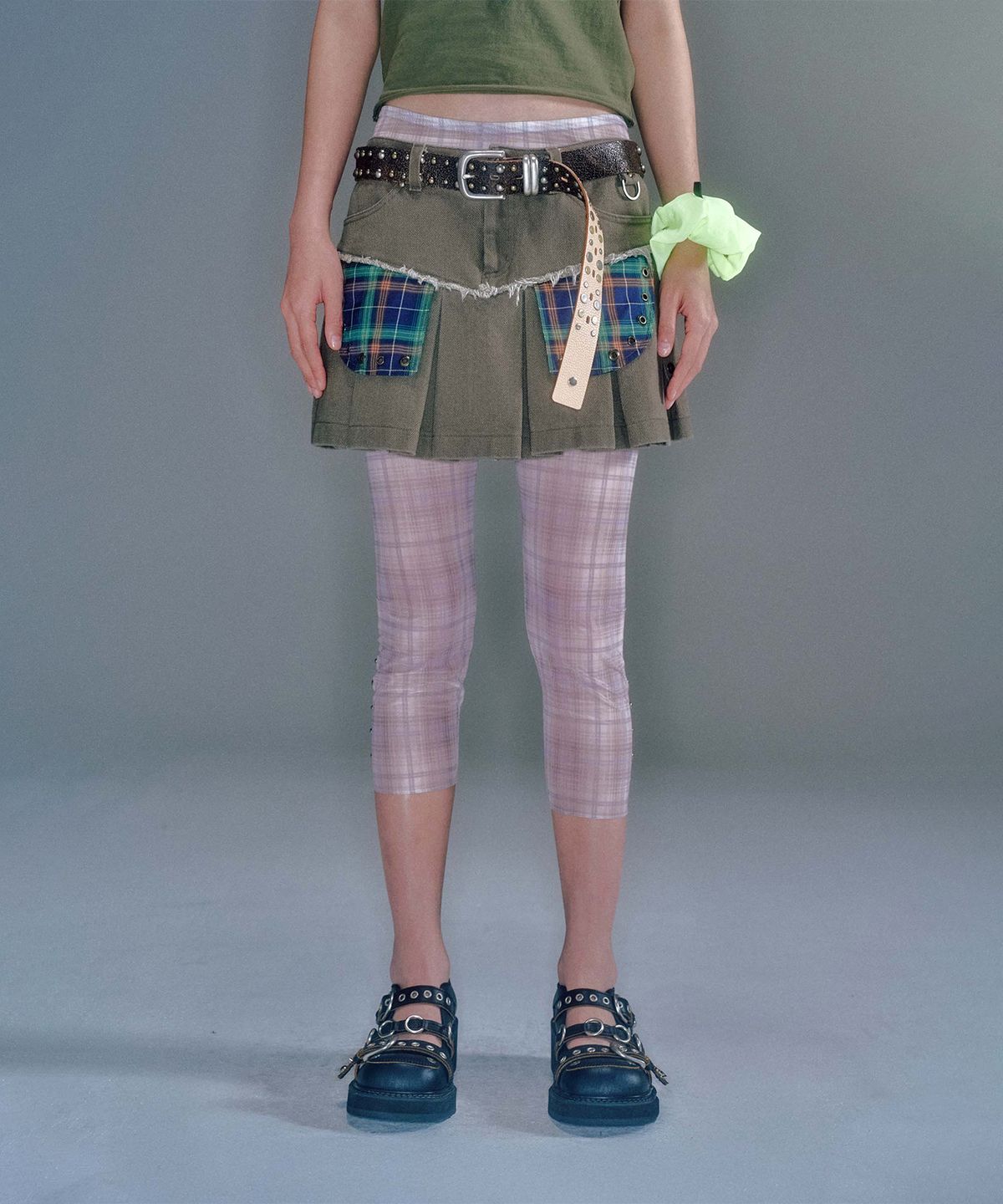 베이컨트 아카이브(VACANT ARCHIVE) KACIA ANKLE-LENGHT LEGGINGS (2COLOR)