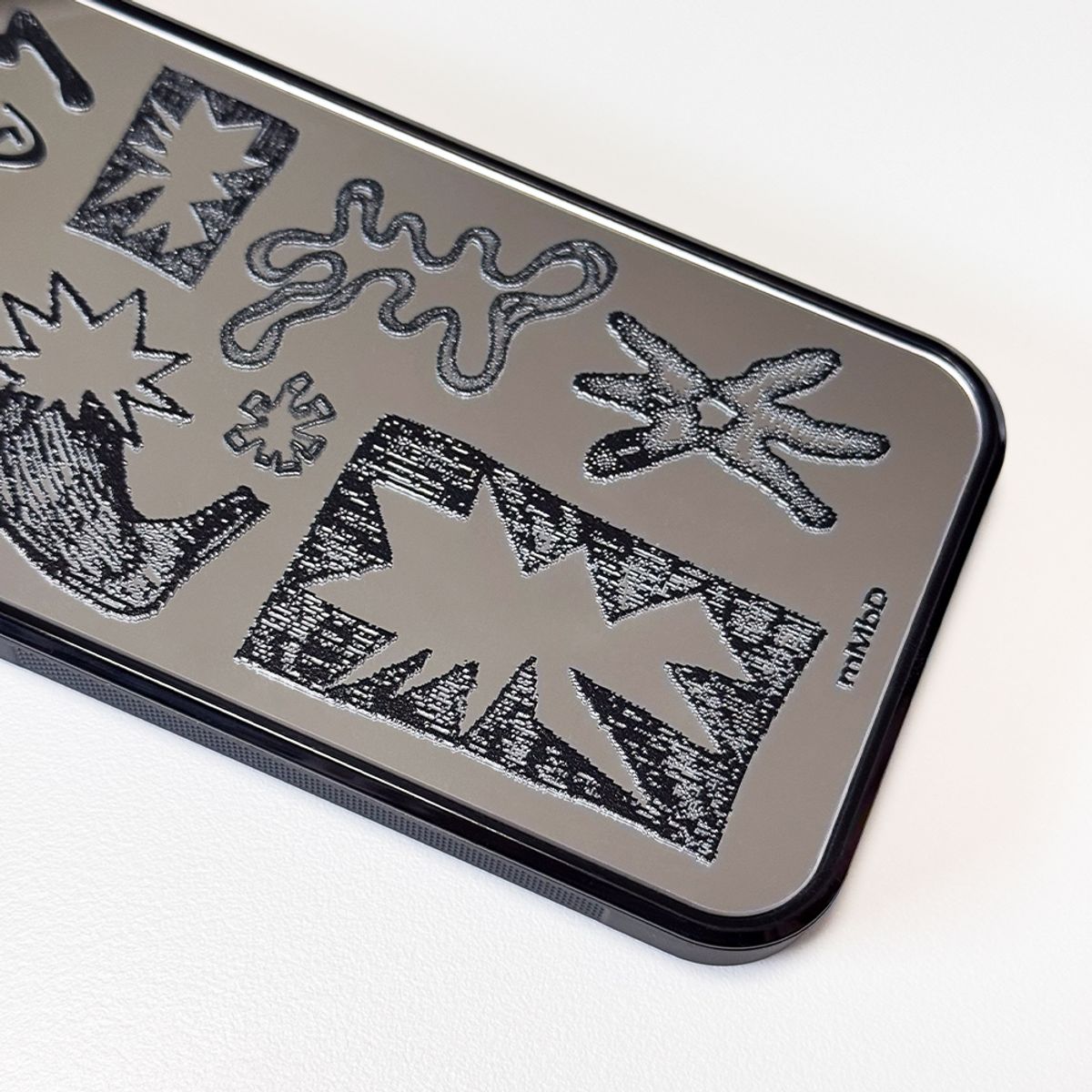 메모리즈바운더리(MEMORIESBOUNDARY) NEWTOPIA BioDoodle Bumper Mirror Phone Case (BK/MagSafe)
