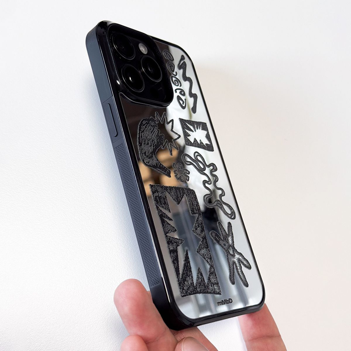메모리즈바운더리(MEMORIESBOUNDARY) NEWTOPIA BioDoodle Bumper Mirror Phone Case (BK/MagSafe)